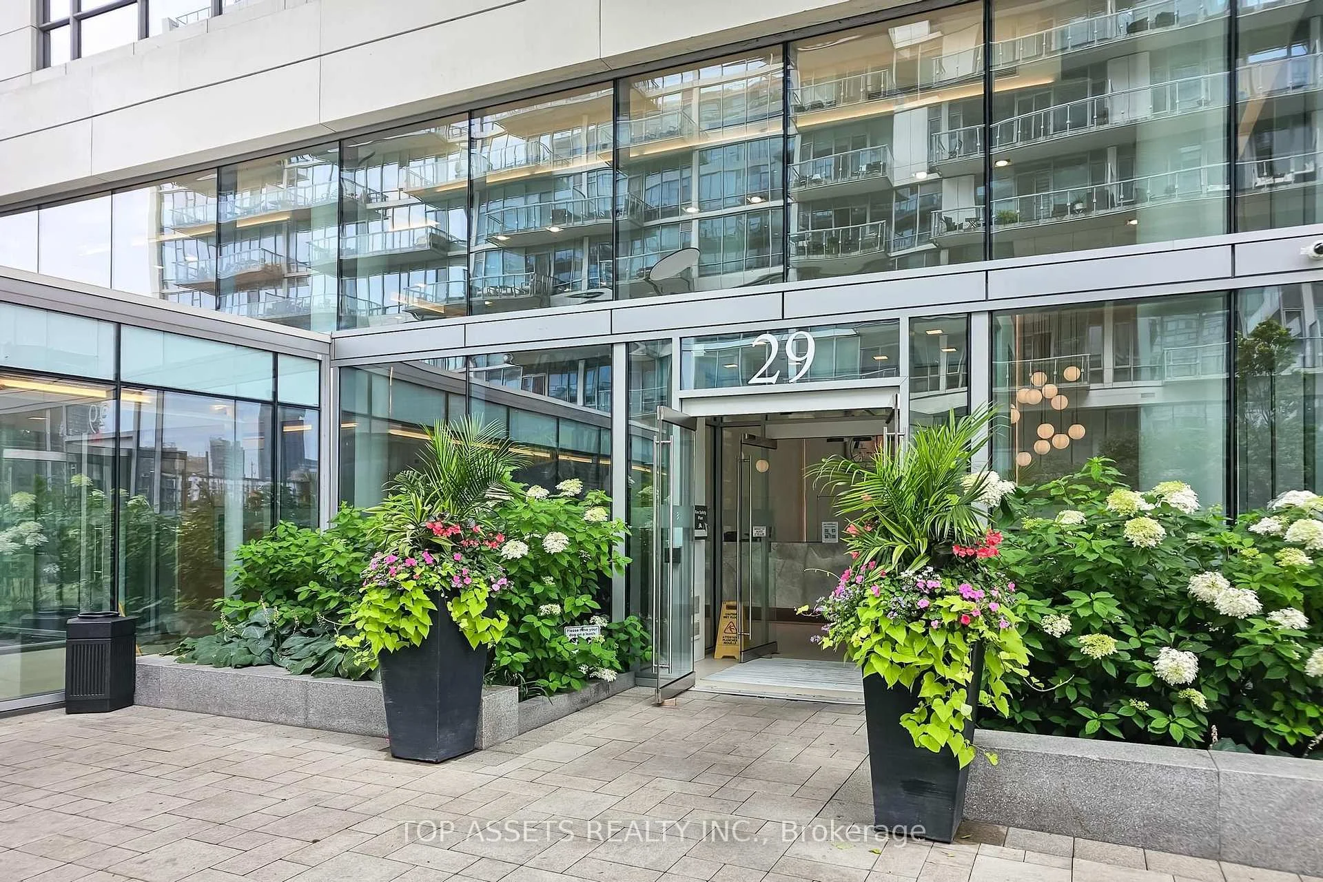 Photo 1 of Unit 919, 29 Queens Quay E, Toronto, Waterfront Communities — HOMEH