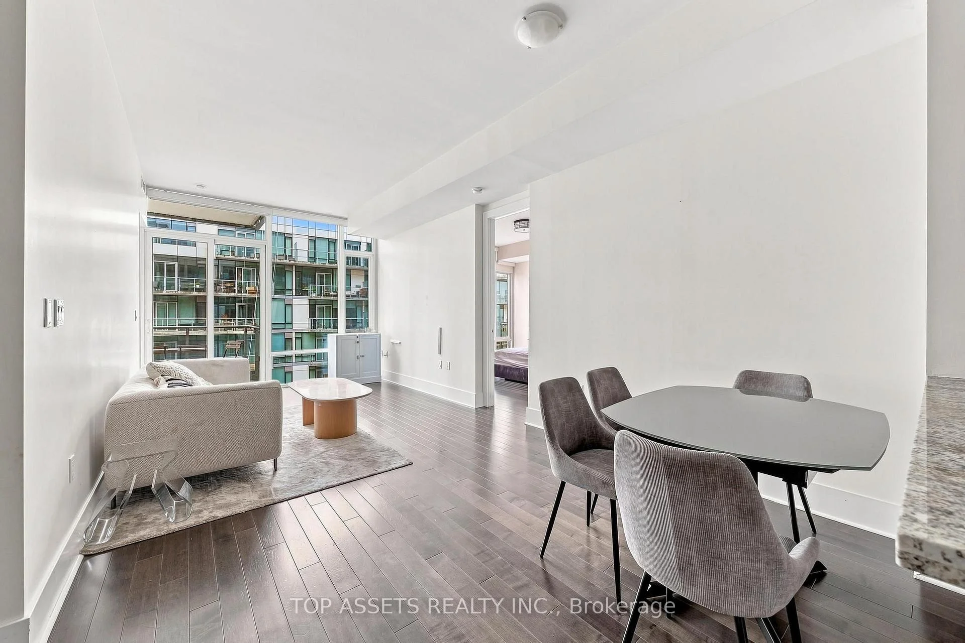 Photo 12 of Unit 919, 29 Queens Quay E, Toronto, Waterfront Communities — HOMEH