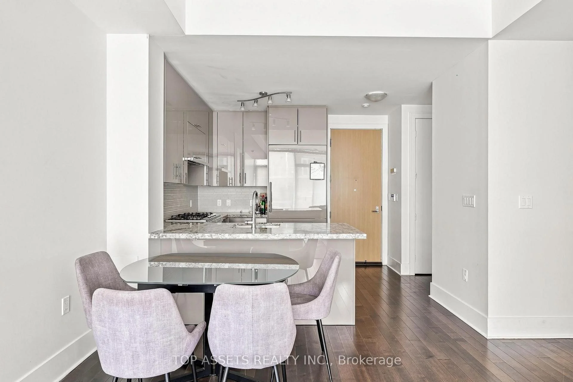 Photo 14 of Unit 919, 29 Queens Quay E, Toronto, Waterfront Communities — HOMEH