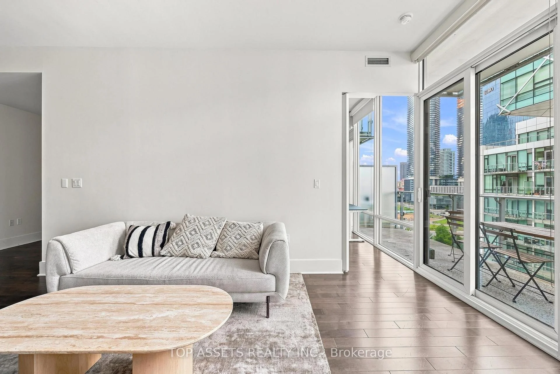 Photo 23 of Unit 919, 29 Queens Quay E, Toronto, Waterfront Communities — HOMEH