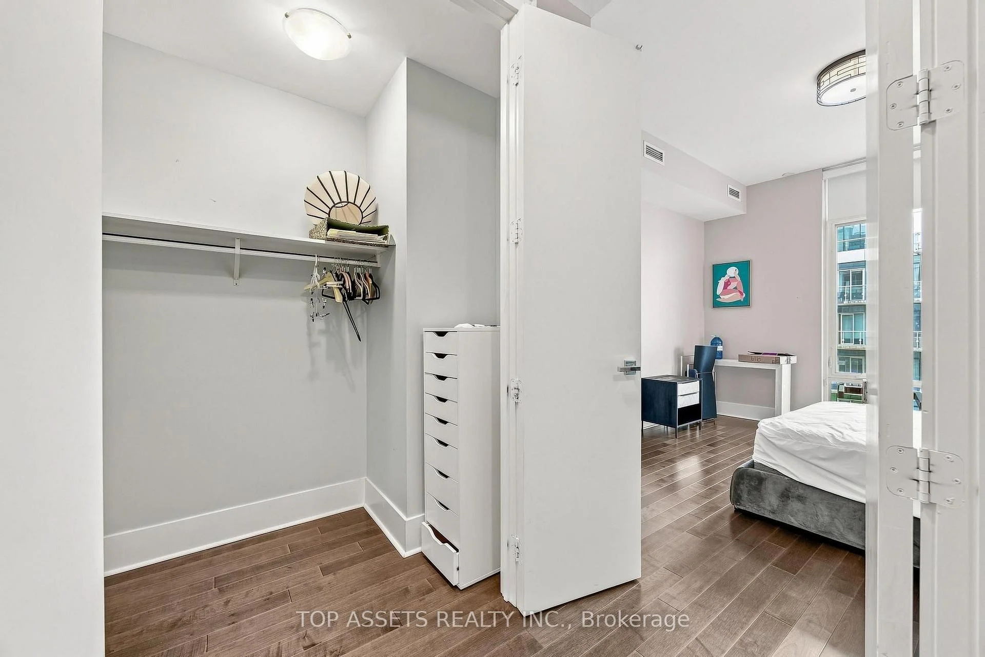 Photo 30 of Unit 919, 29 Queens Quay E, Toronto, Waterfront Communities — HOMEH