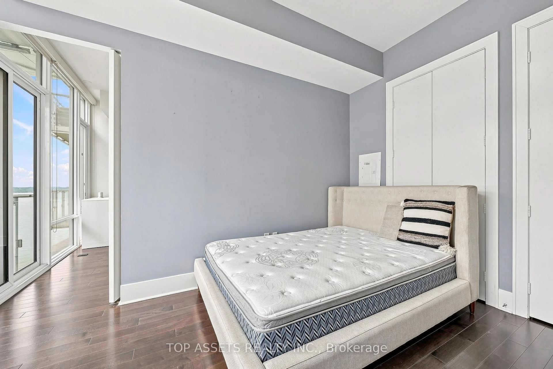 Photo 32 of Unit 919, 29 Queens Quay E, Toronto, Waterfront Communities — HOMEH