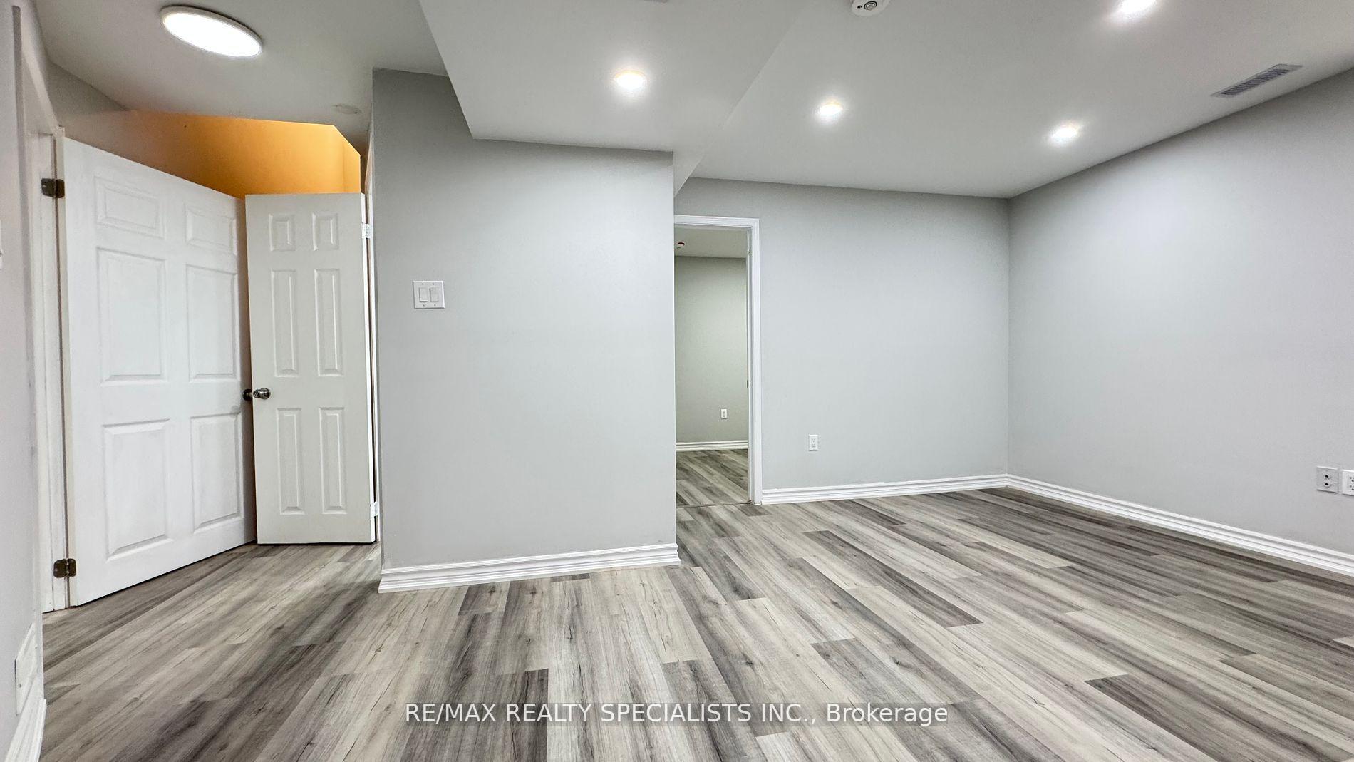Photo 12 of Unit Lower 2-B, 3 Lennon Trail, Brampton, Fletcher's Creek South — HOMEH