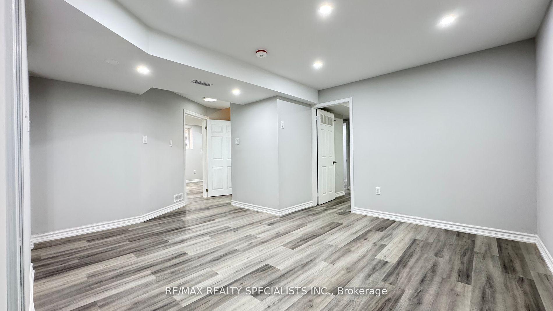Photo 13 of Unit Lower 2-B, 3 Lennon Trail, Brampton, Fletcher's Creek South — HOMEH