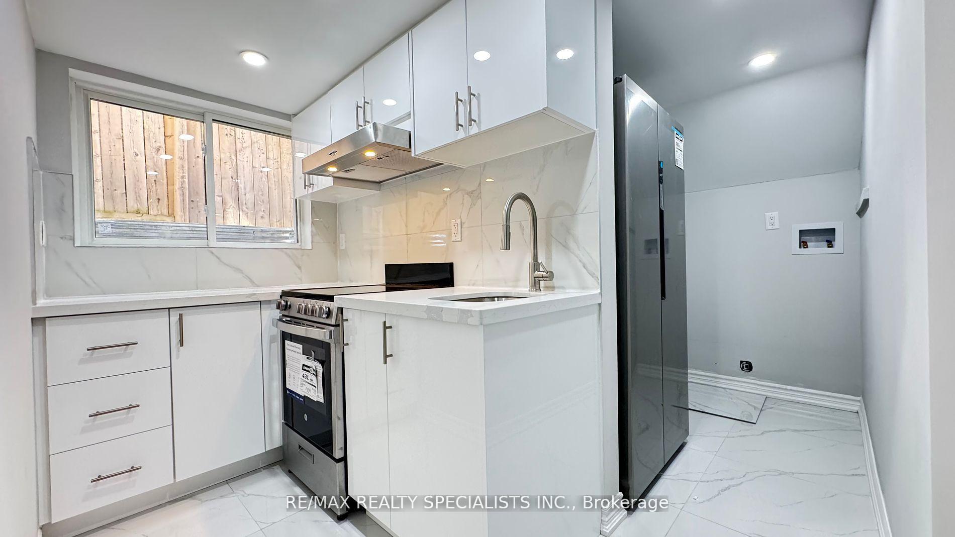 Photo 14 of Unit Lower 2-B, 3 Lennon Trail, Brampton, Fletcher's Creek South — HOMEH