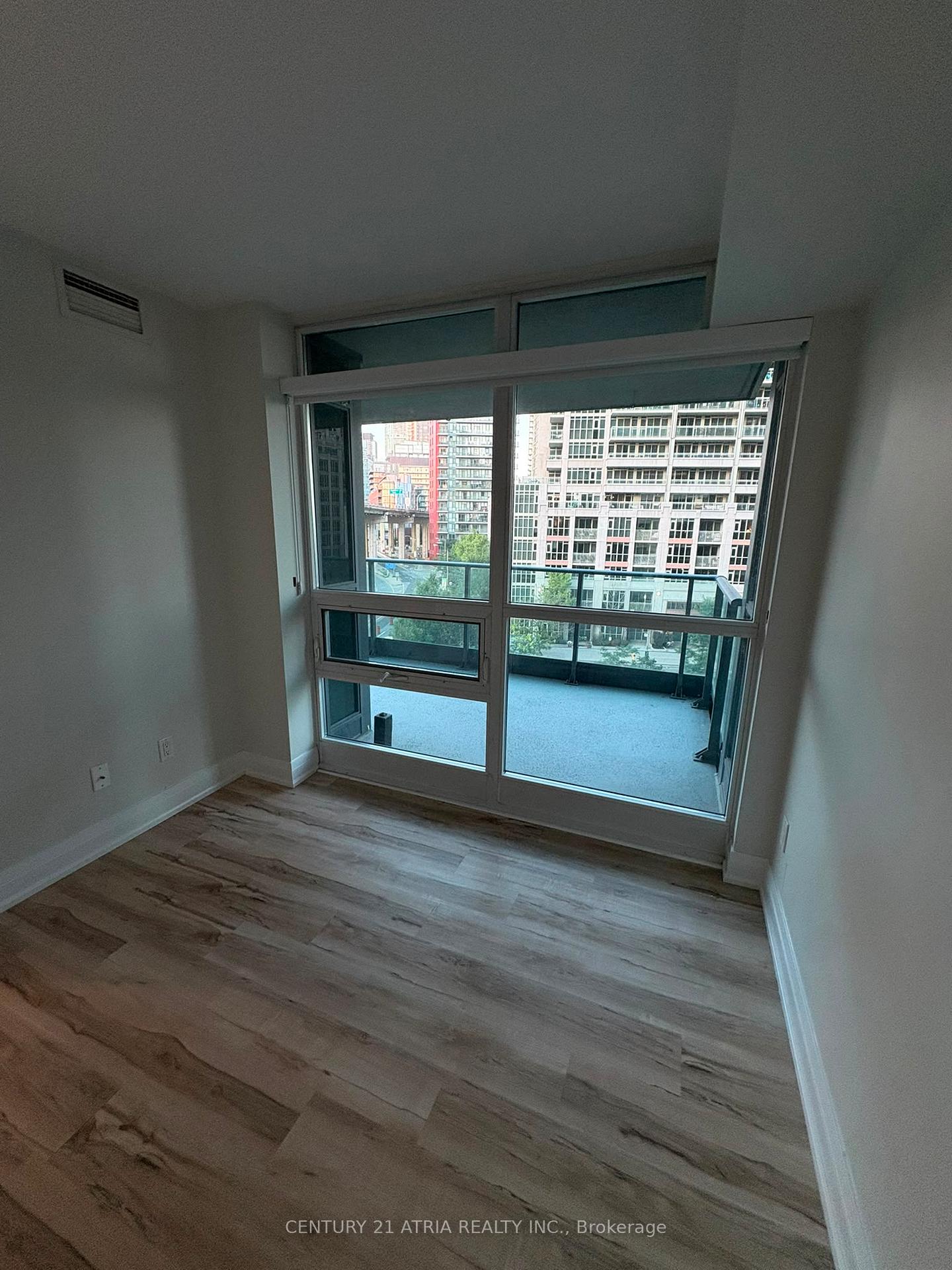 Photo 11 of Unit 574, 209 Fort York Boulevard SE, Toronto, Niagara — HOMEH