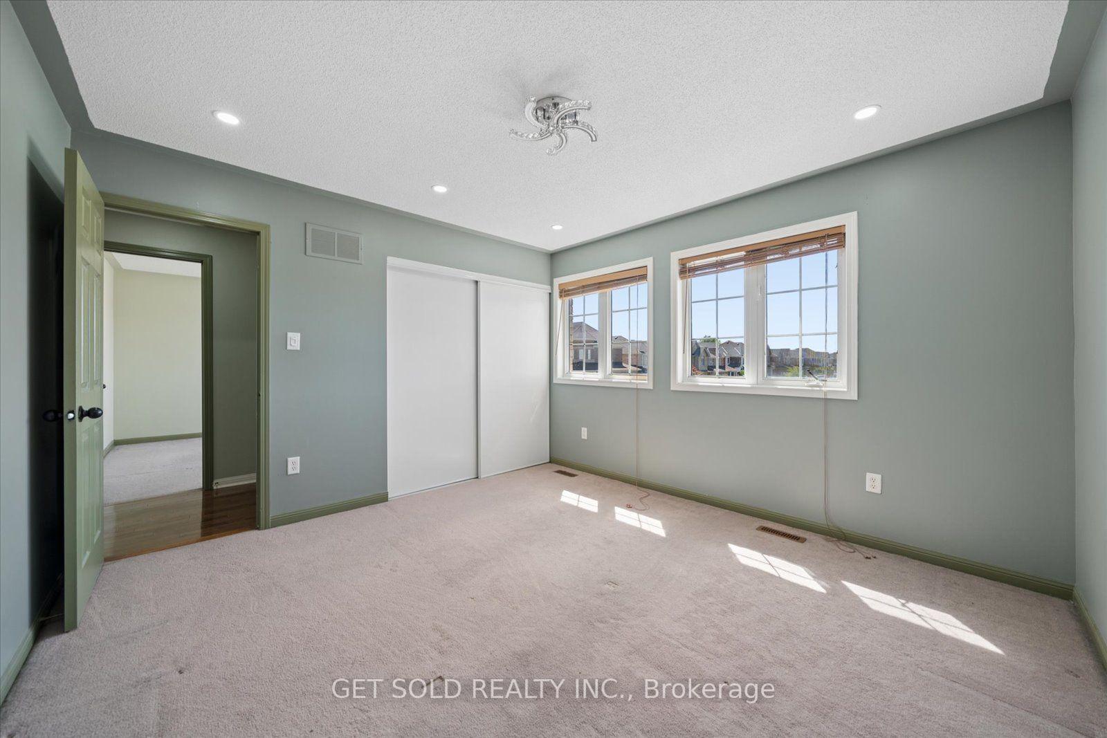 Photo 27 of 122 Medland Avenue, Whitby, Williamsburg — HOMEH