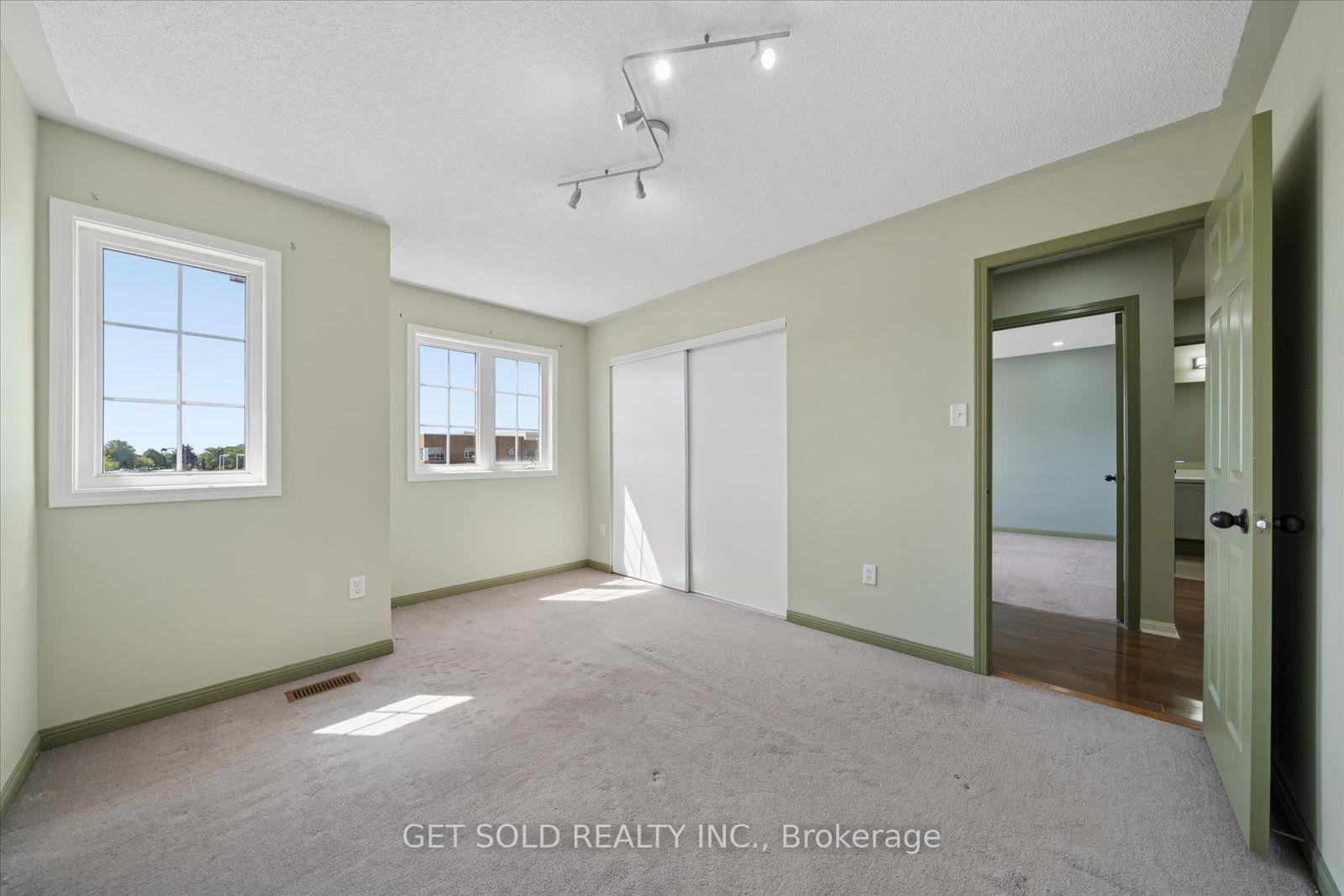 Photo 30 of 122 Medland Avenue, Whitby, Williamsburg — HOMEH