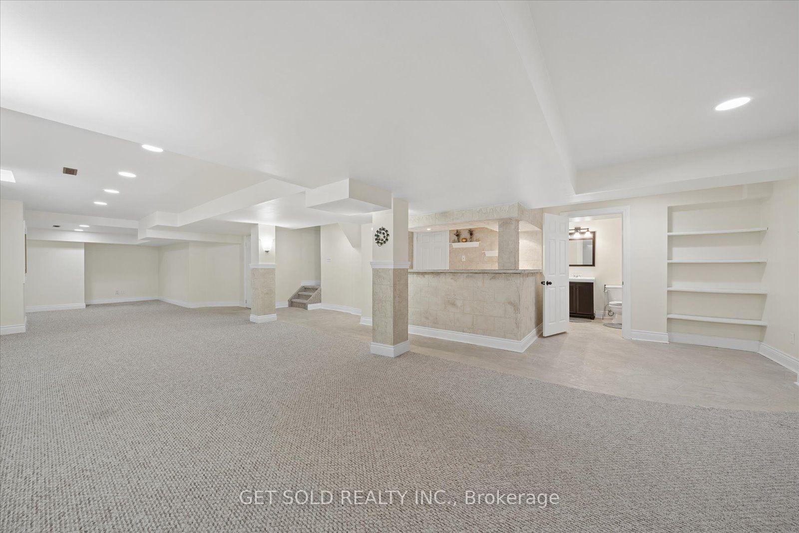 Photo 41 of 122 Medland Avenue, Whitby, Williamsburg — HOMEH