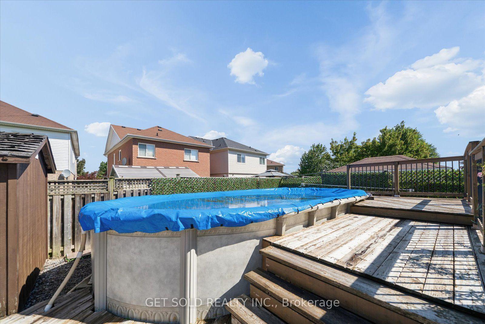 Photo 47 of 122 Medland Avenue, Whitby, Williamsburg — HOMEH
