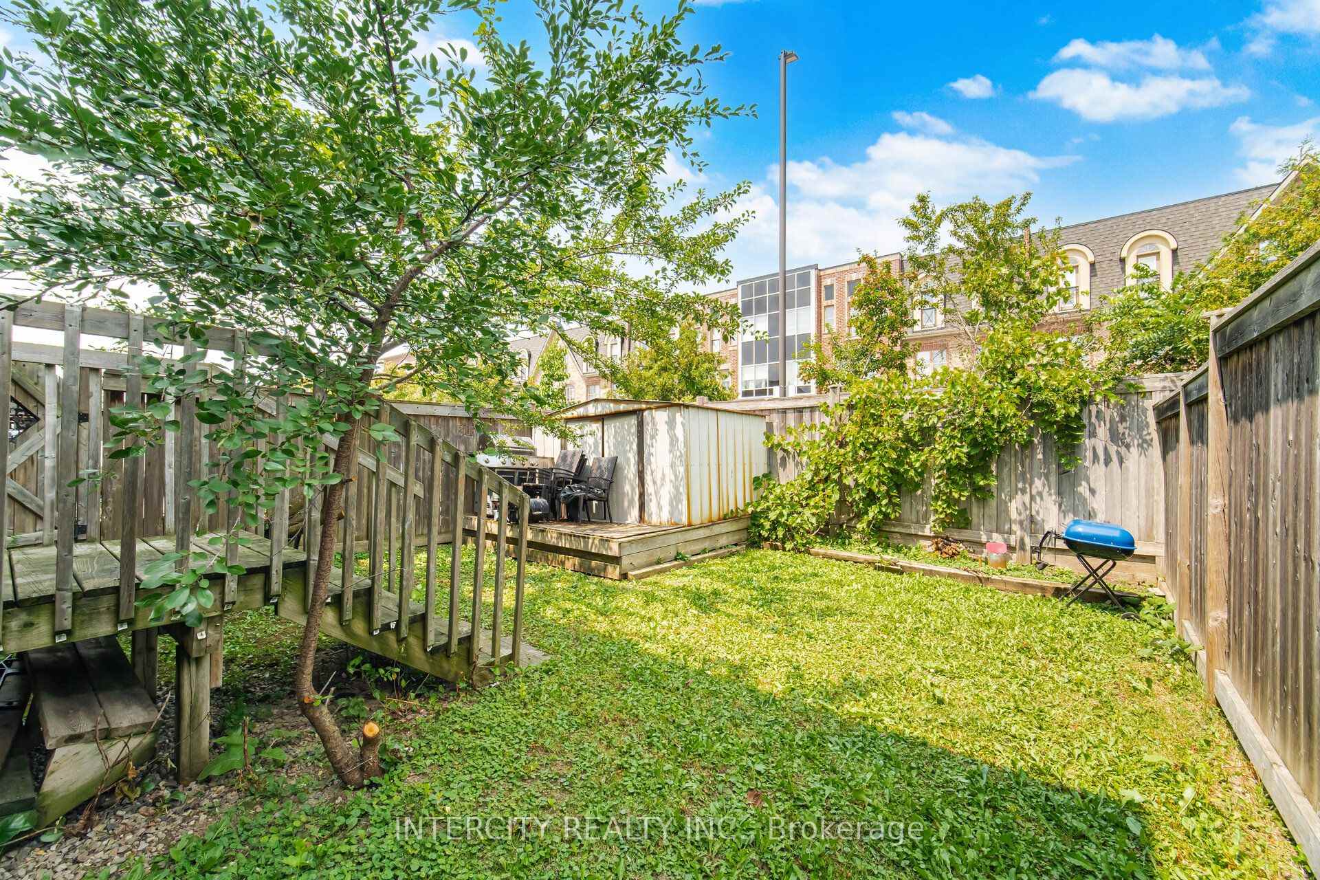 Photo 17 of 64 Coranto Way, Vaughan, Vellore Village — HOMEH