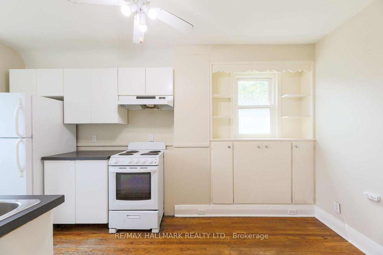 Photo 3 of Unit Upper, 2159 Gerrard Street E, Toronto, East End-Danforth — HOMEH