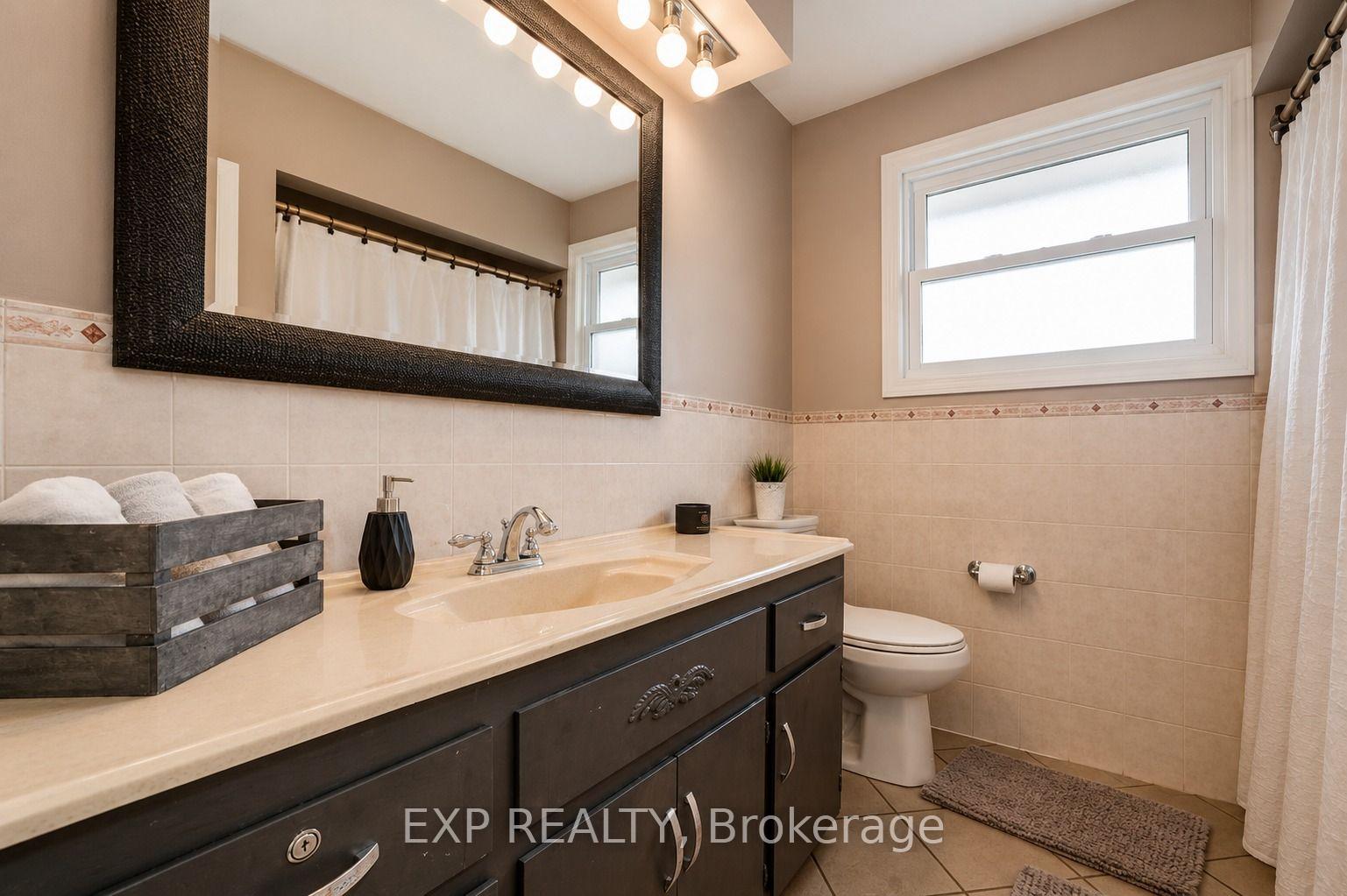 Photo 25 of 33 Fairlawn Road, Kitchener, Vanier - Kitchener — HOMEH