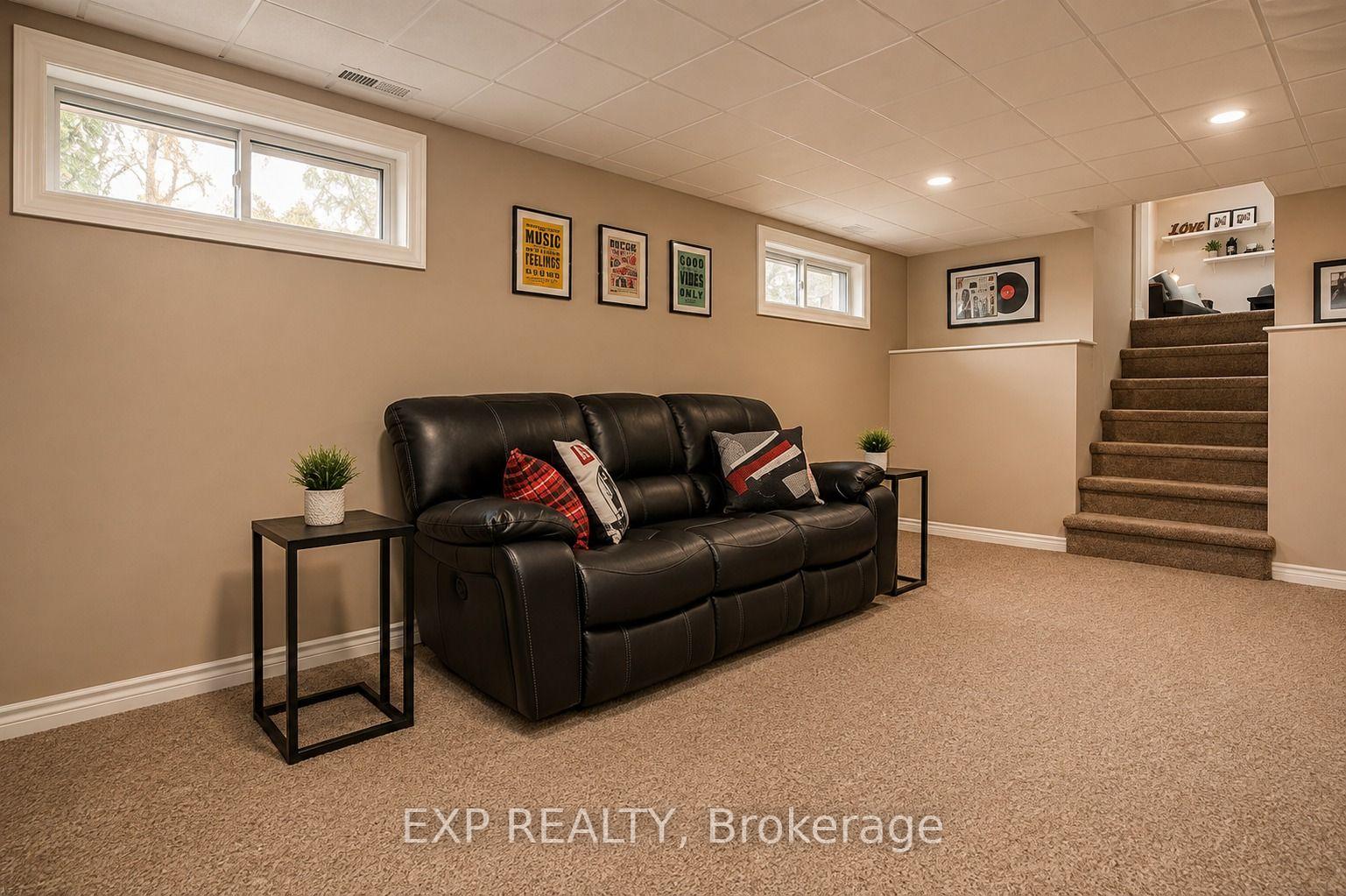 Photo 27 of 33 Fairlawn Road, Kitchener, Vanier - Kitchener — HOMEH