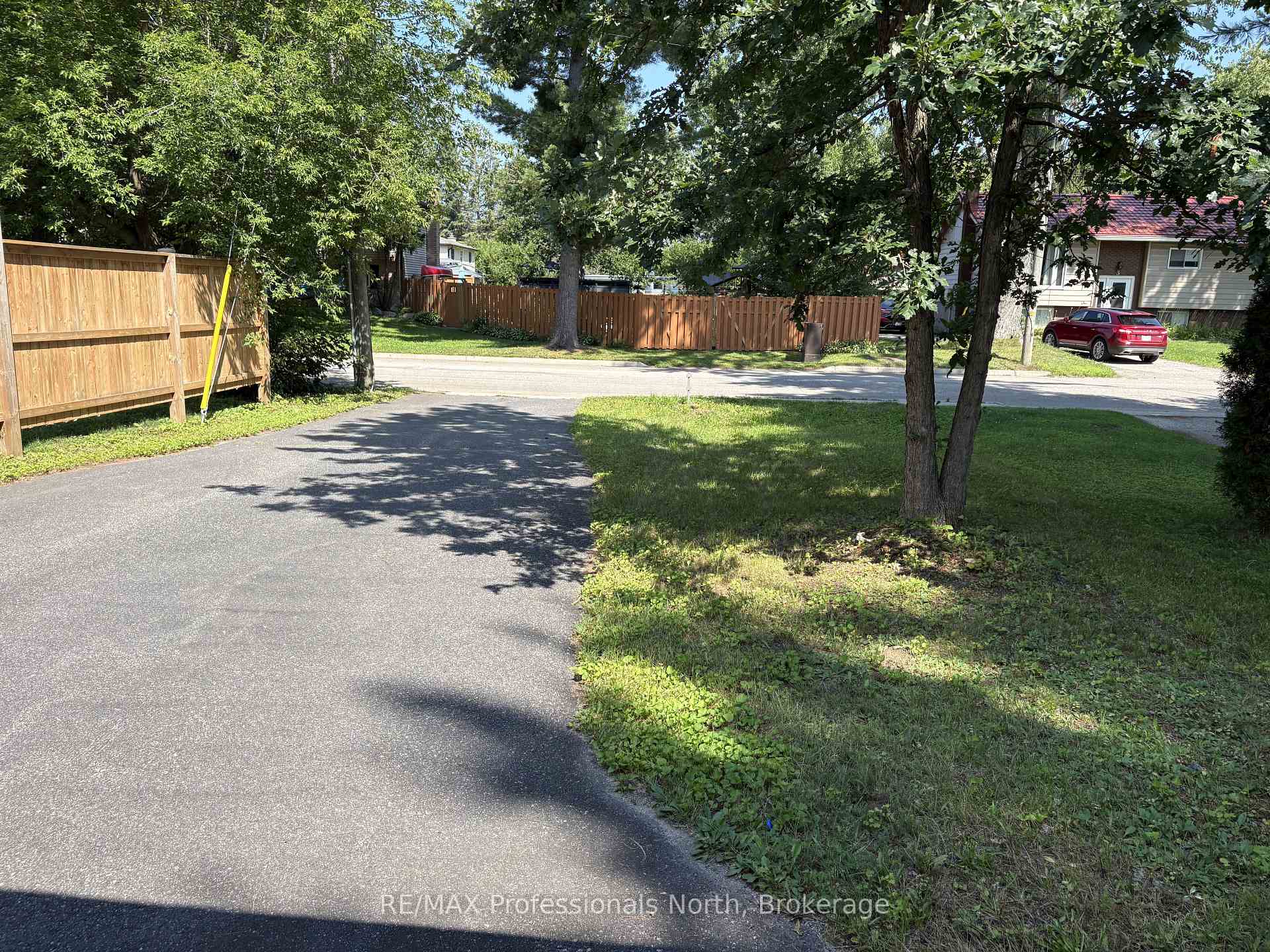 Photo 2 of 4 North Street N, Bracebridge, Monck (Bracebridge) — HOMEH