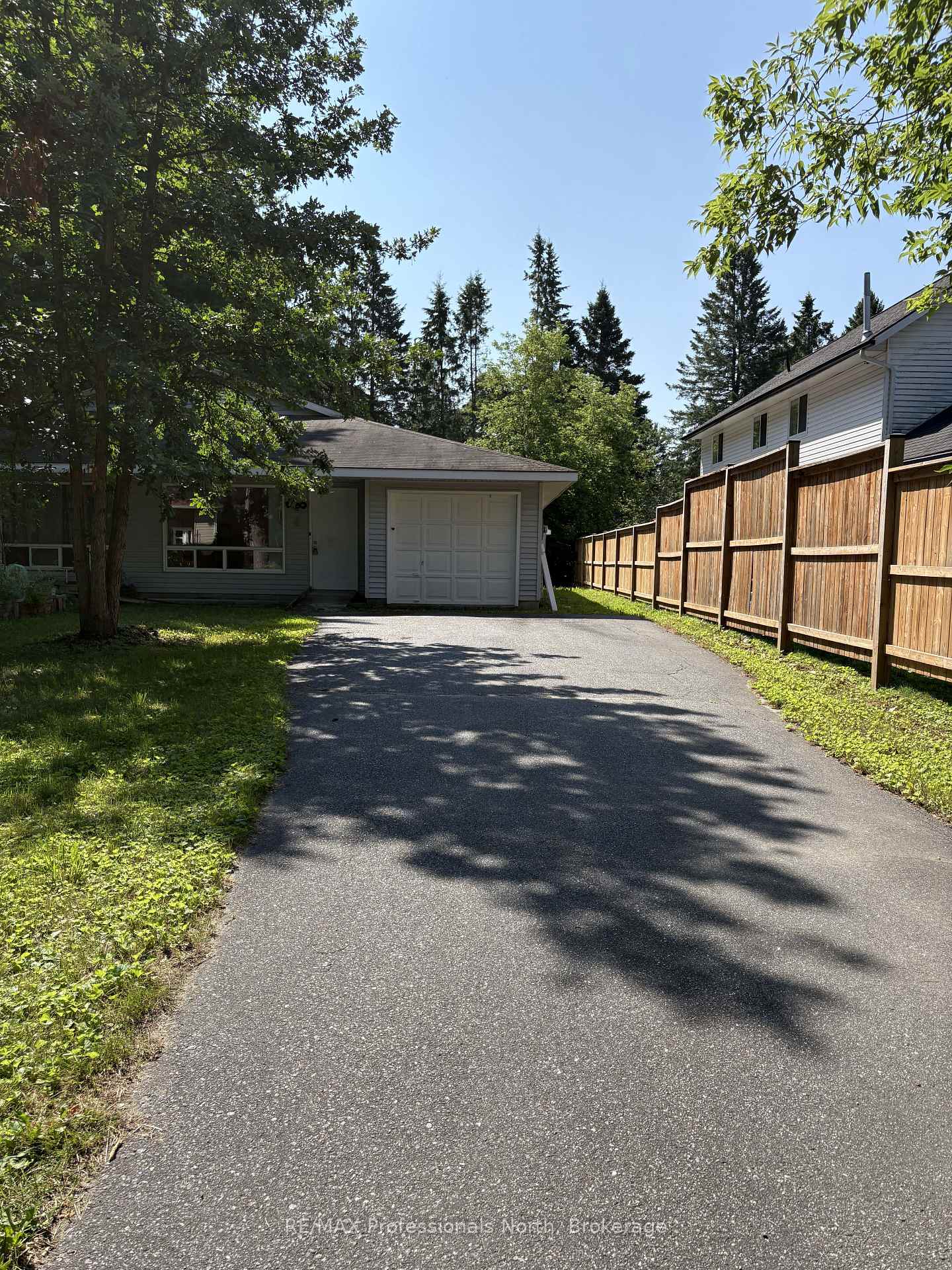 Photo 30 of 4 North Street N, Bracebridge, Monck (Bracebridge) — HOMEH