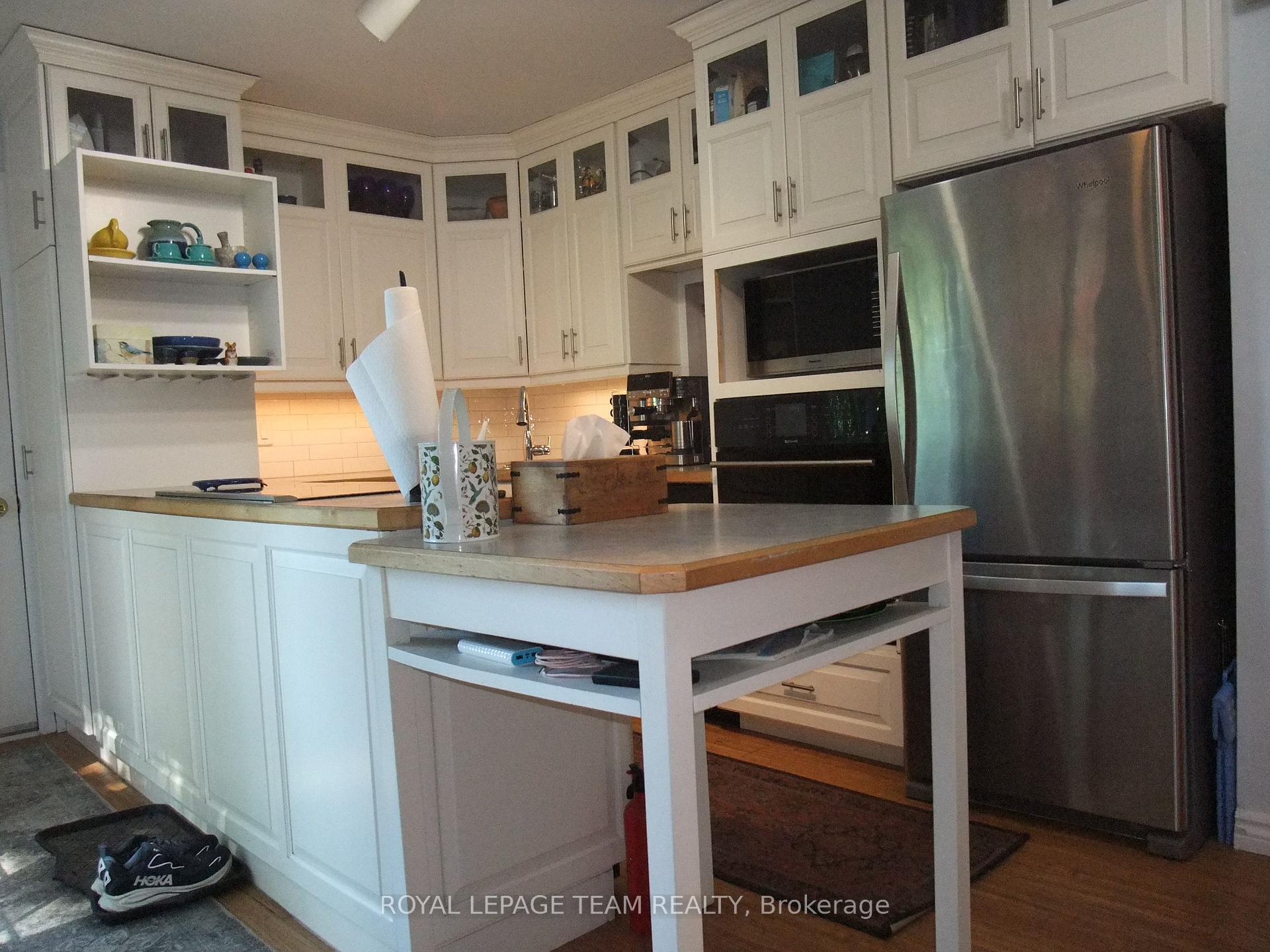 Photo 8 of 32 Gary Crescent, Arnprior, Arnprior — HOMEH