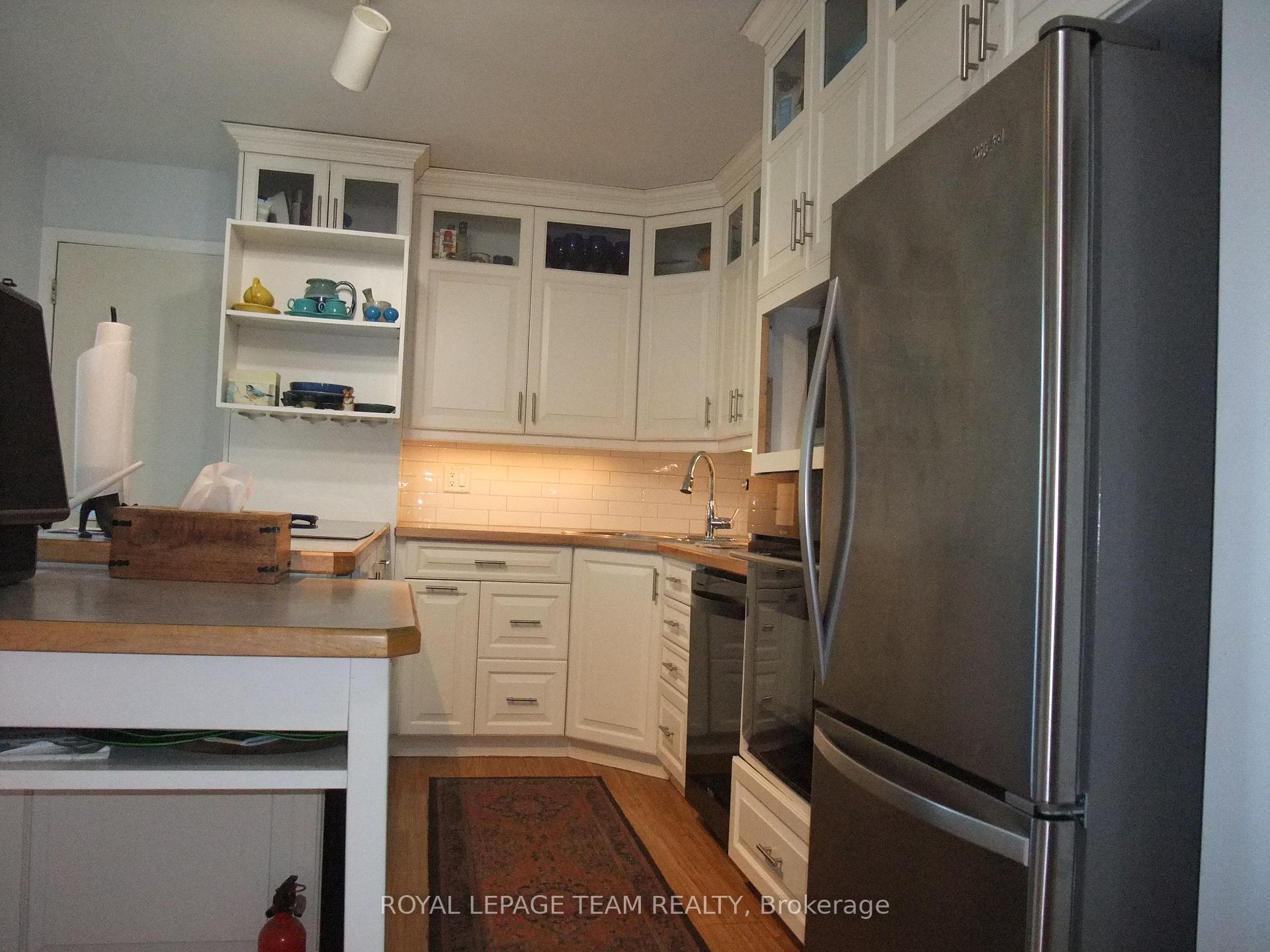 Photo 11 of 32 Gary Crescent, Arnprior, Arnprior — HOMEH