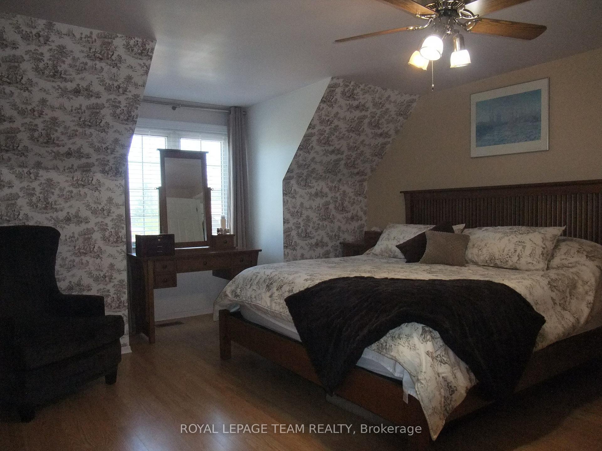 Photo 19 of 32 Gary Crescent, Arnprior, Arnprior — HOMEH