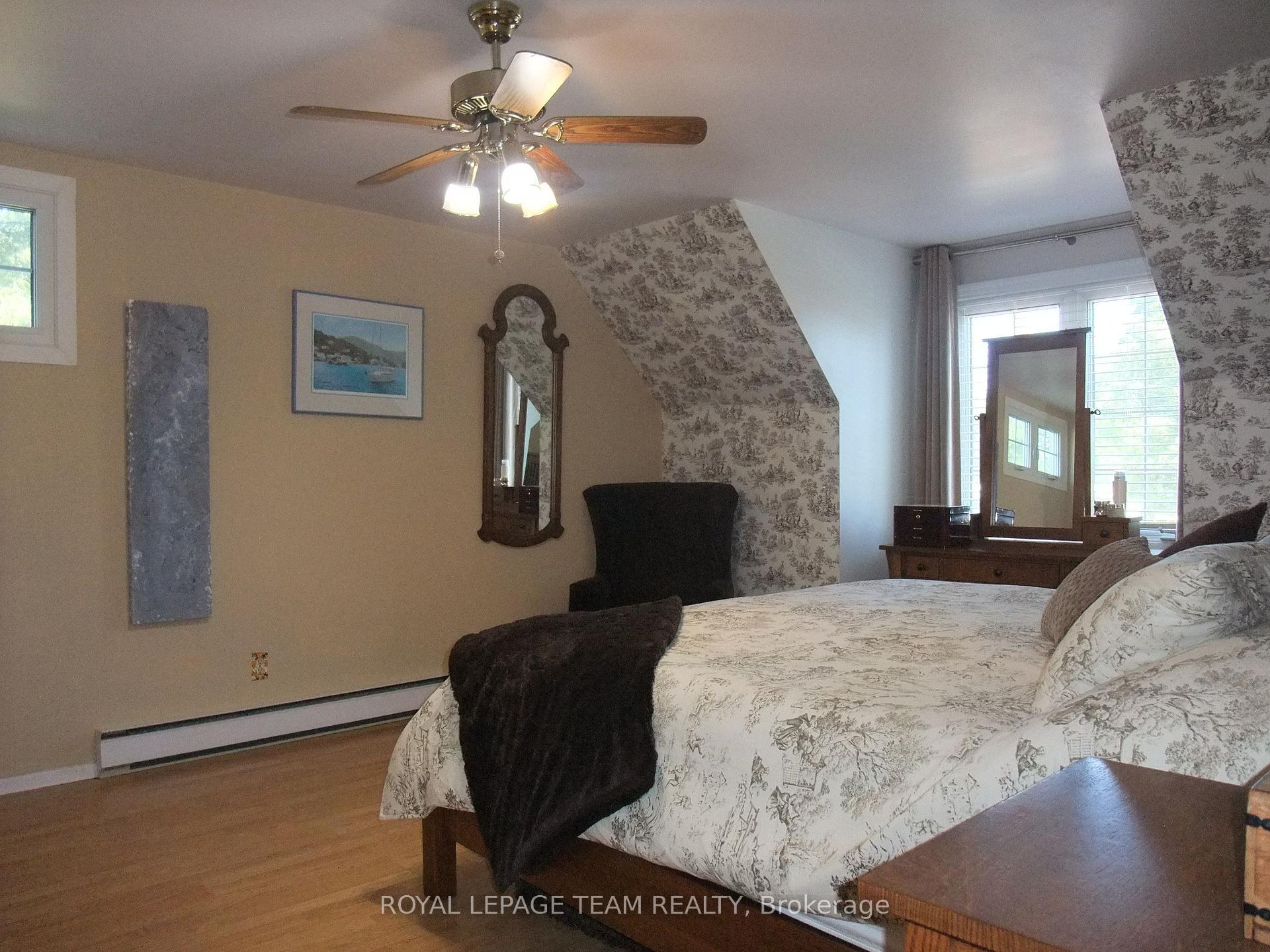 Photo 20 of 32 Gary Crescent, Arnprior, Arnprior — HOMEH