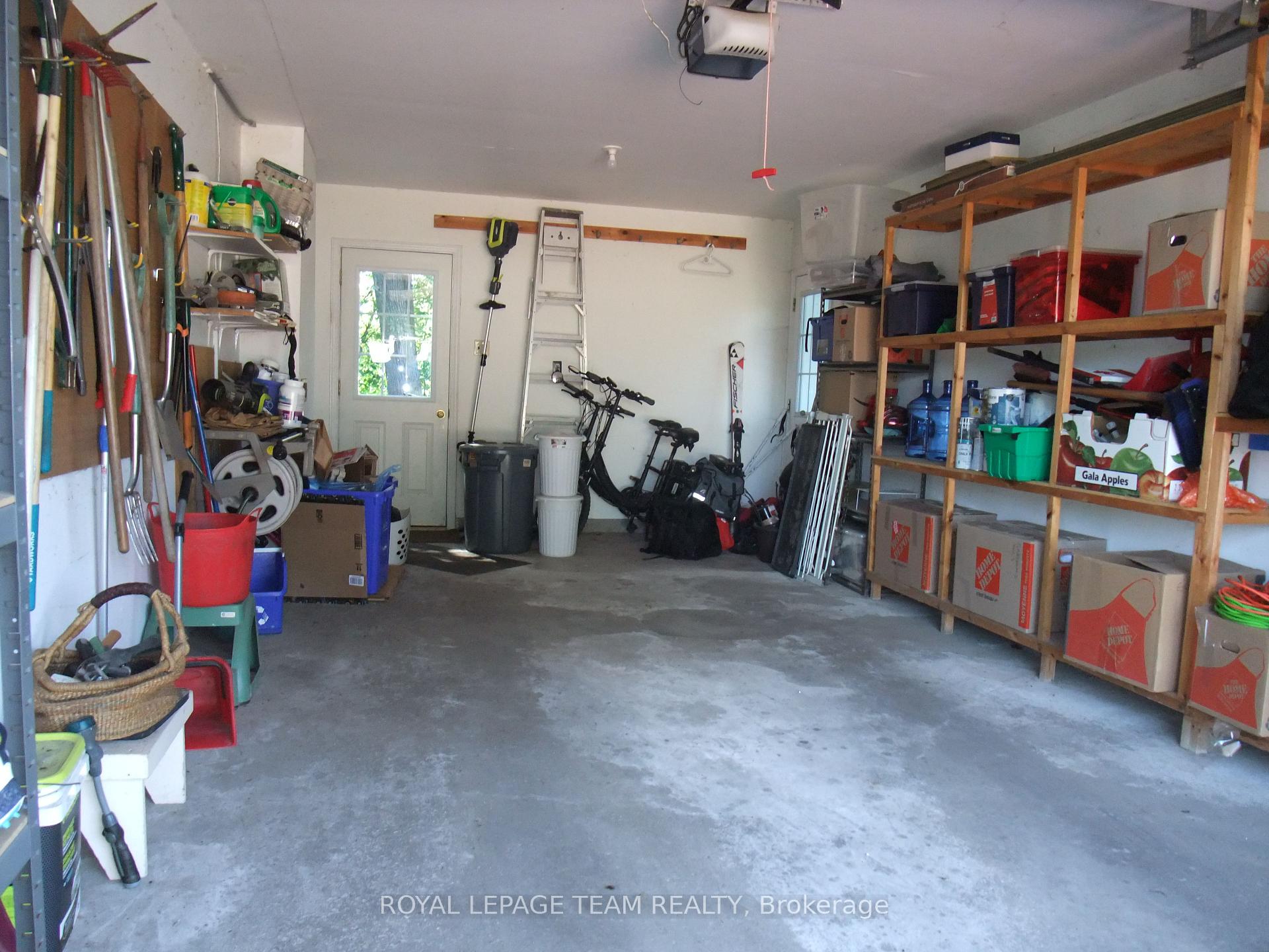 Photo 38 of 32 Gary Crescent, Arnprior, Arnprior — HOMEH