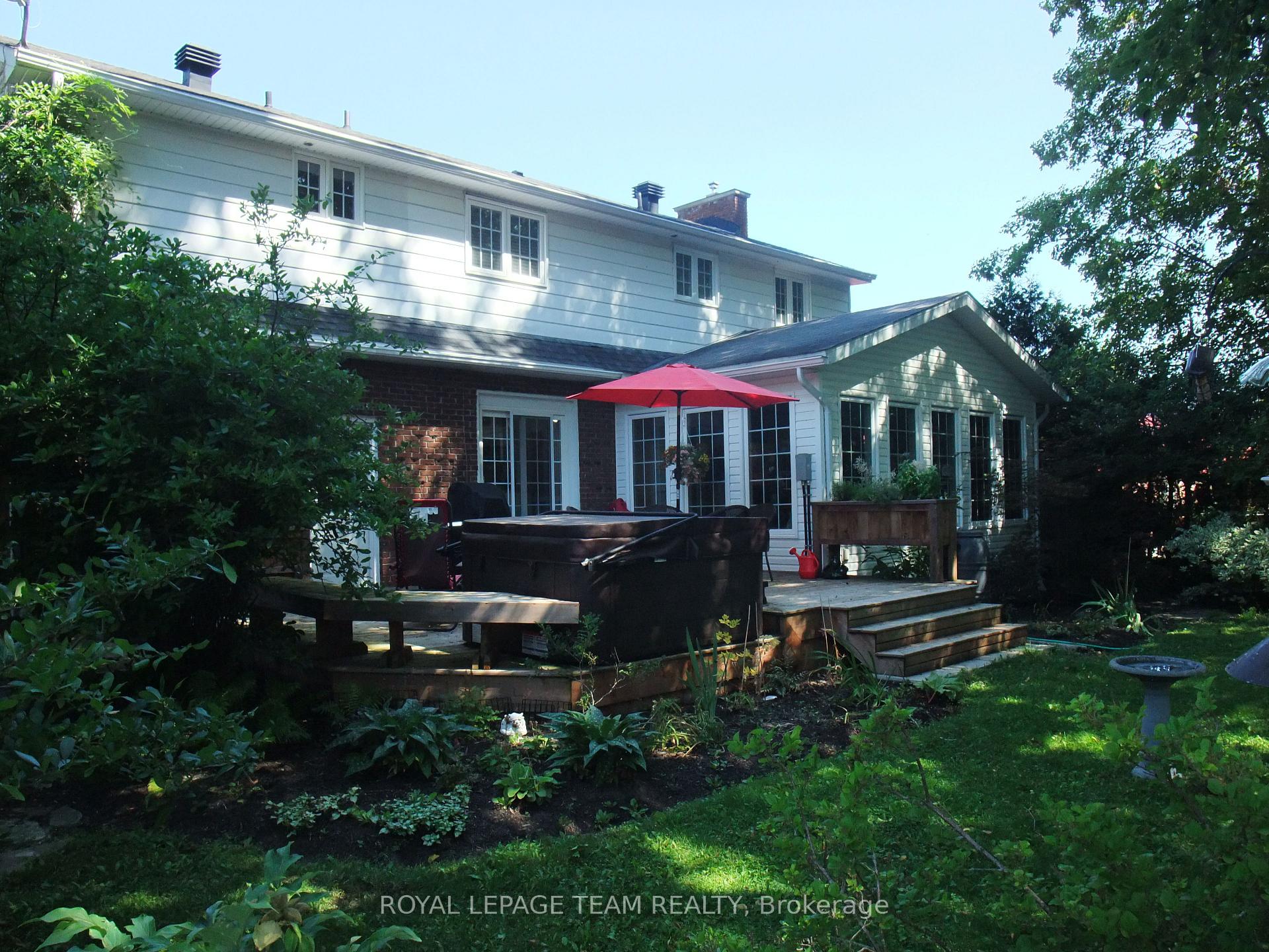 Photo 40 of 32 Gary Crescent, Arnprior, Arnprior — HOMEH