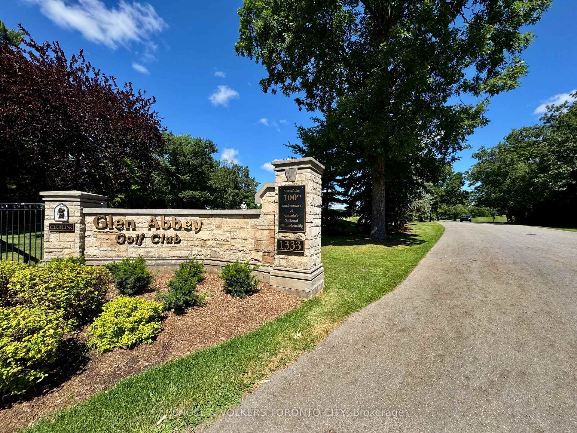 Photo 30 of 2052 Oak Bliss Crescent, Oakville, West Oak Trails — HOMEH