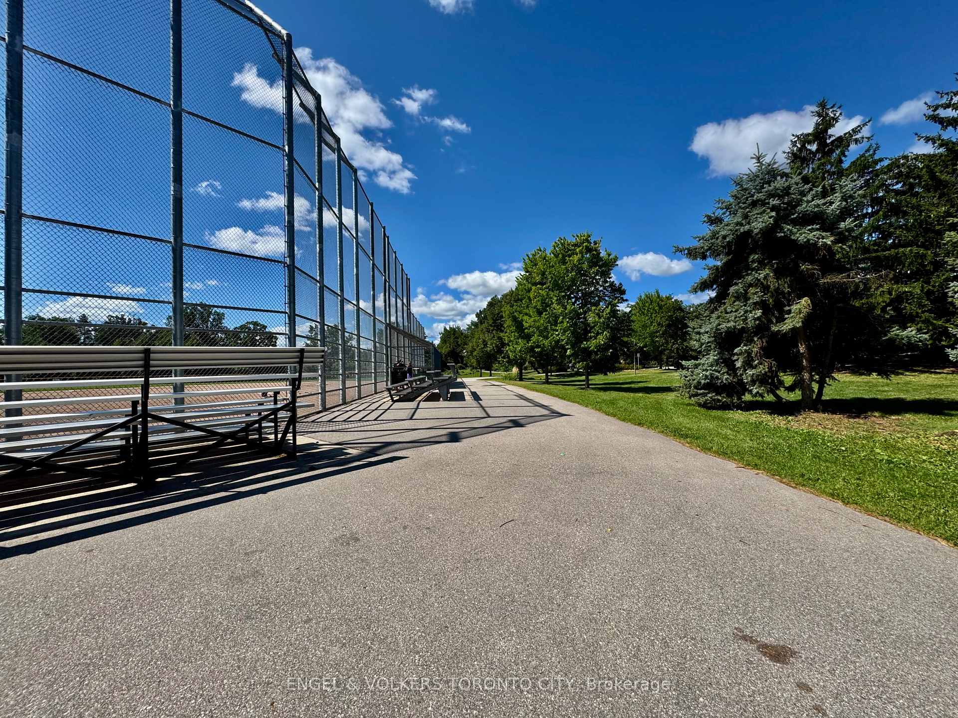 Photo 35 of 2052 Oak Bliss Crescent, Oakville, West Oak Trails — HOMEH