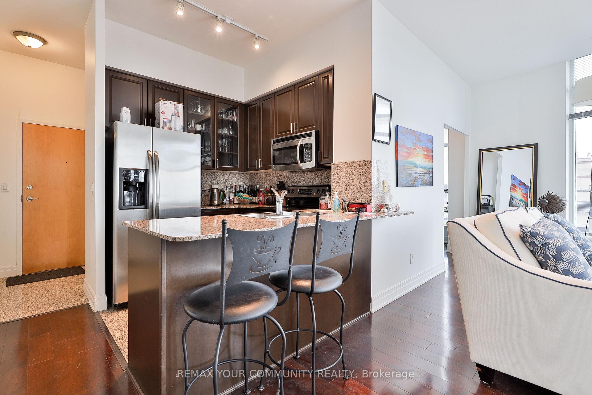 Photo 7 of Unit Ph 201, 8 Scollard Street, Toronto, The Annex — HOMEH