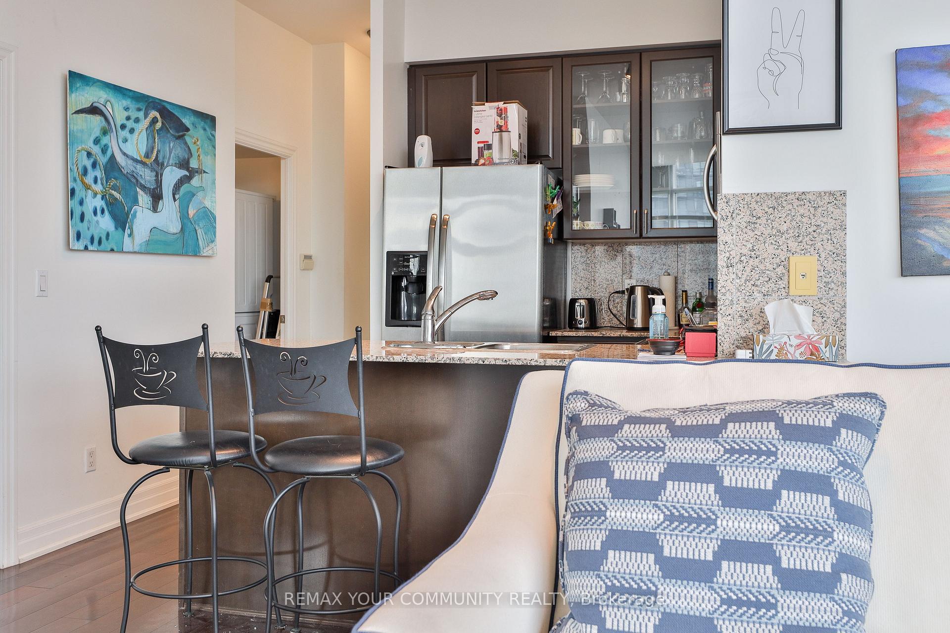 Photo 8 of Unit Ph 201, 8 Scollard Street, Toronto, The Annex — HOMEH
