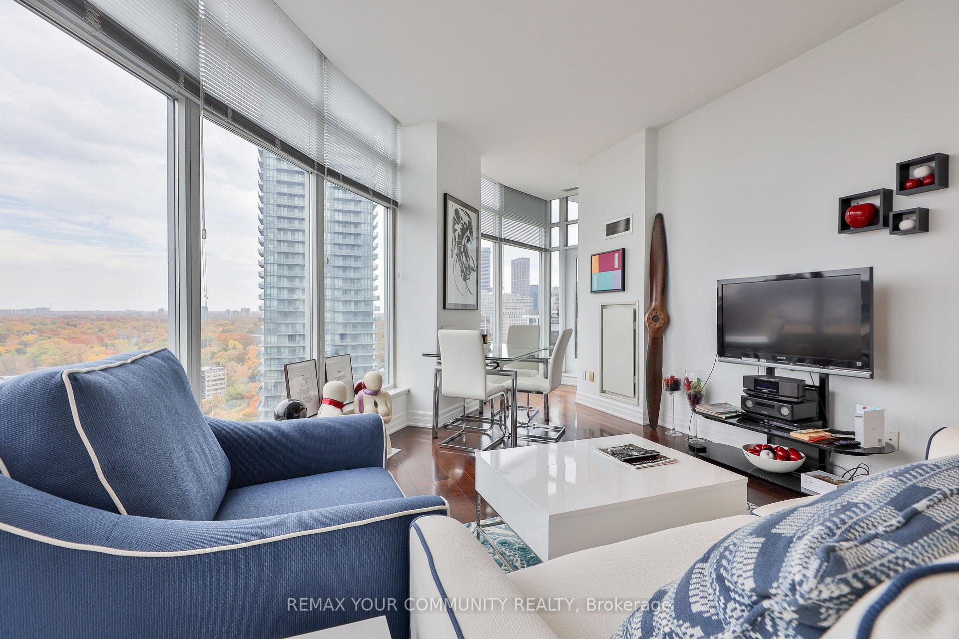 Photo 11 of Unit Ph 201, 8 Scollard Street, Toronto, The Annex — HOMEH