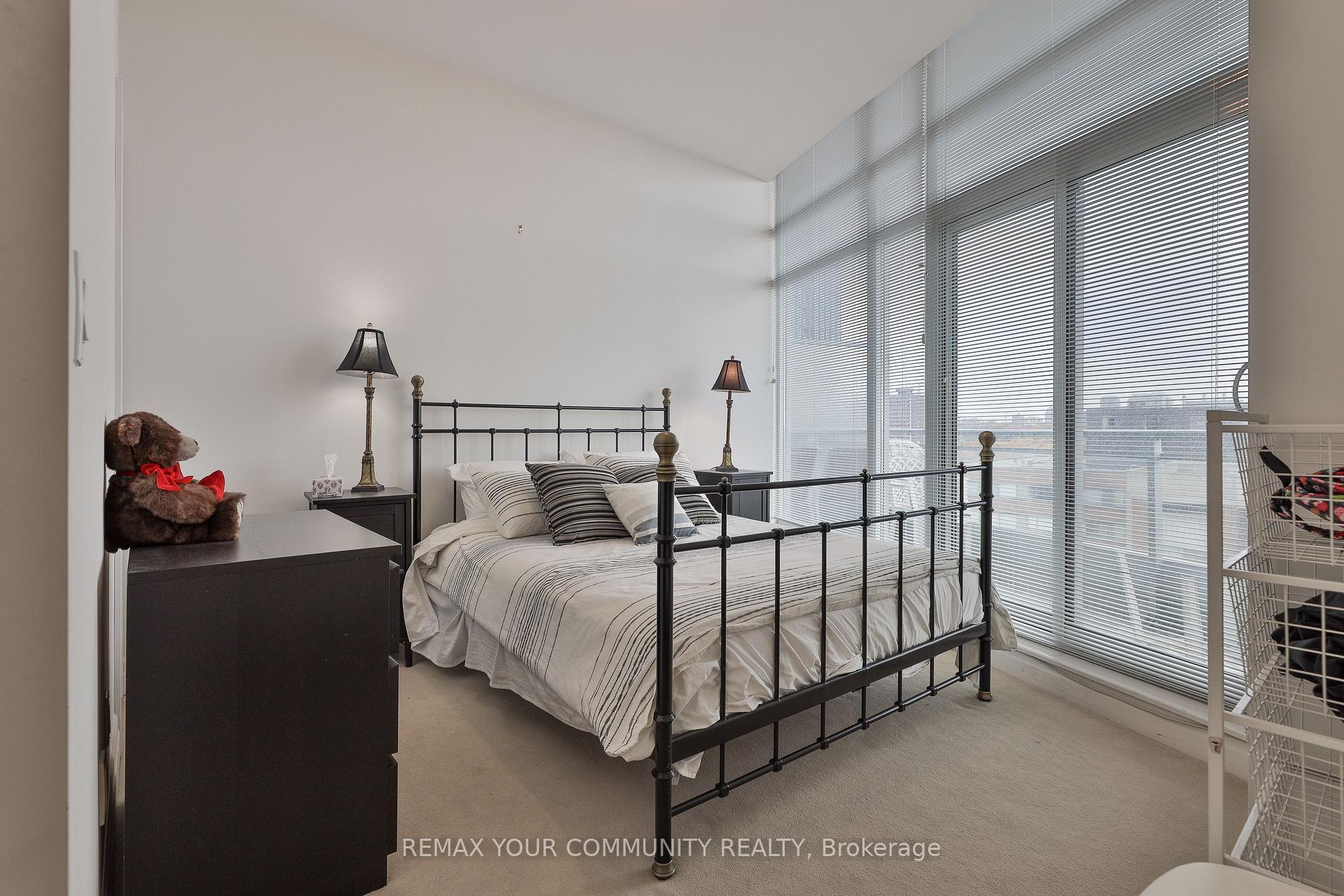 Photo 16 of Unit Ph 201, 8 Scollard Street, Toronto, The Annex — HOMEH