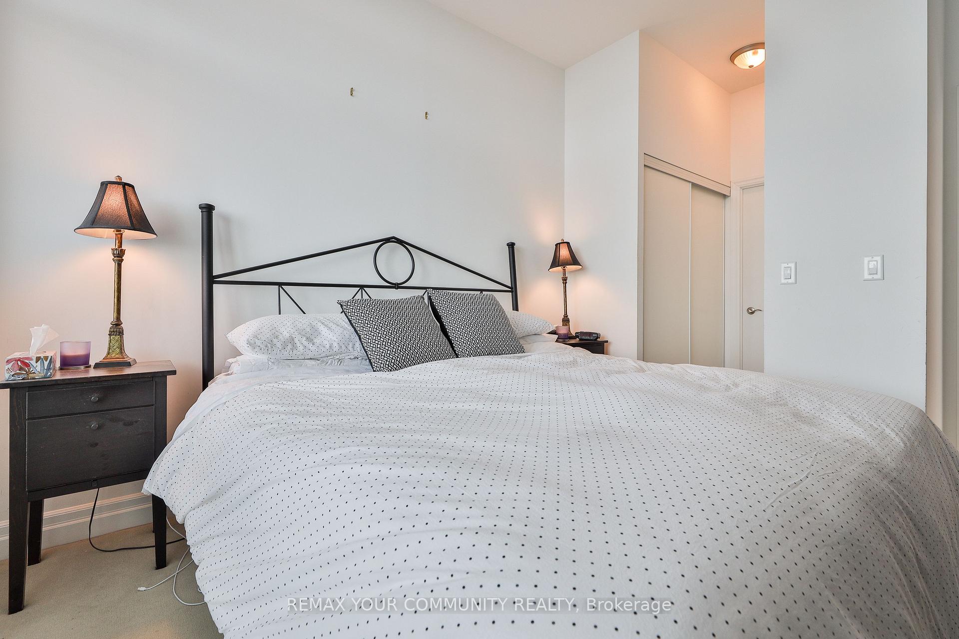 Photo 26 of Unit Ph 201, 8 Scollard Street, Toronto, The Annex — HOMEH