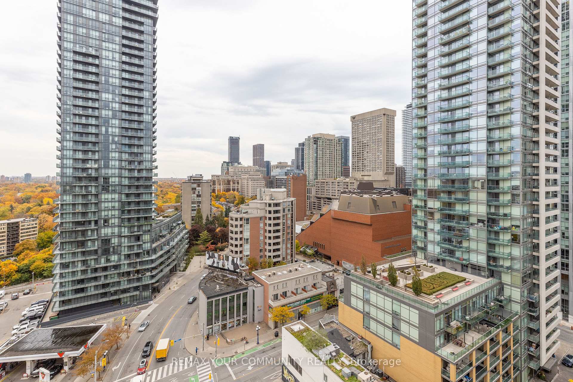 Photo 33 of Unit Ph 201, 8 Scollard Street, Toronto, The Annex — HOMEH