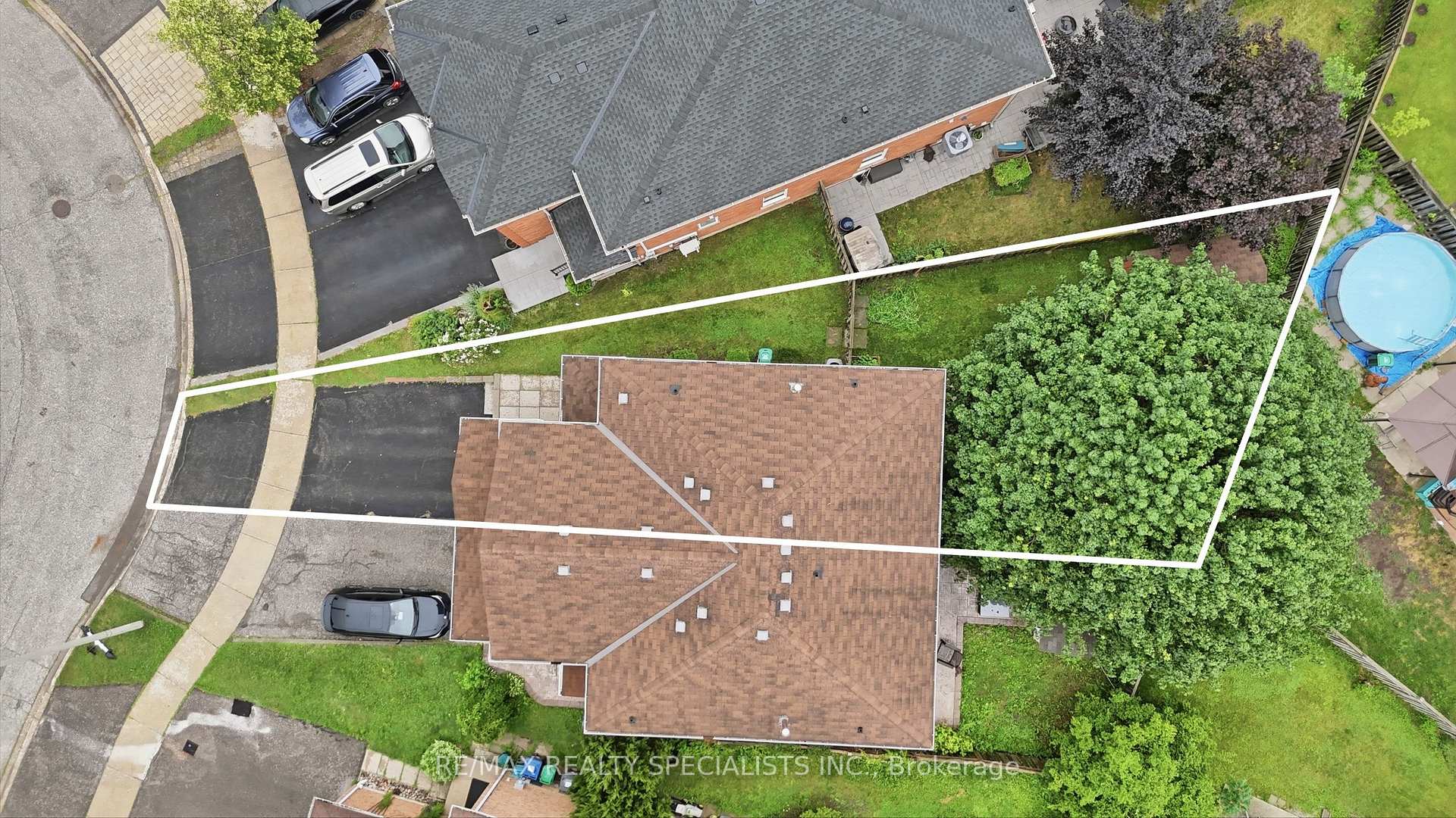 Photo 3 of 6803 Bansbridge Crescent, Mississauga, Lisgar — HOMEH