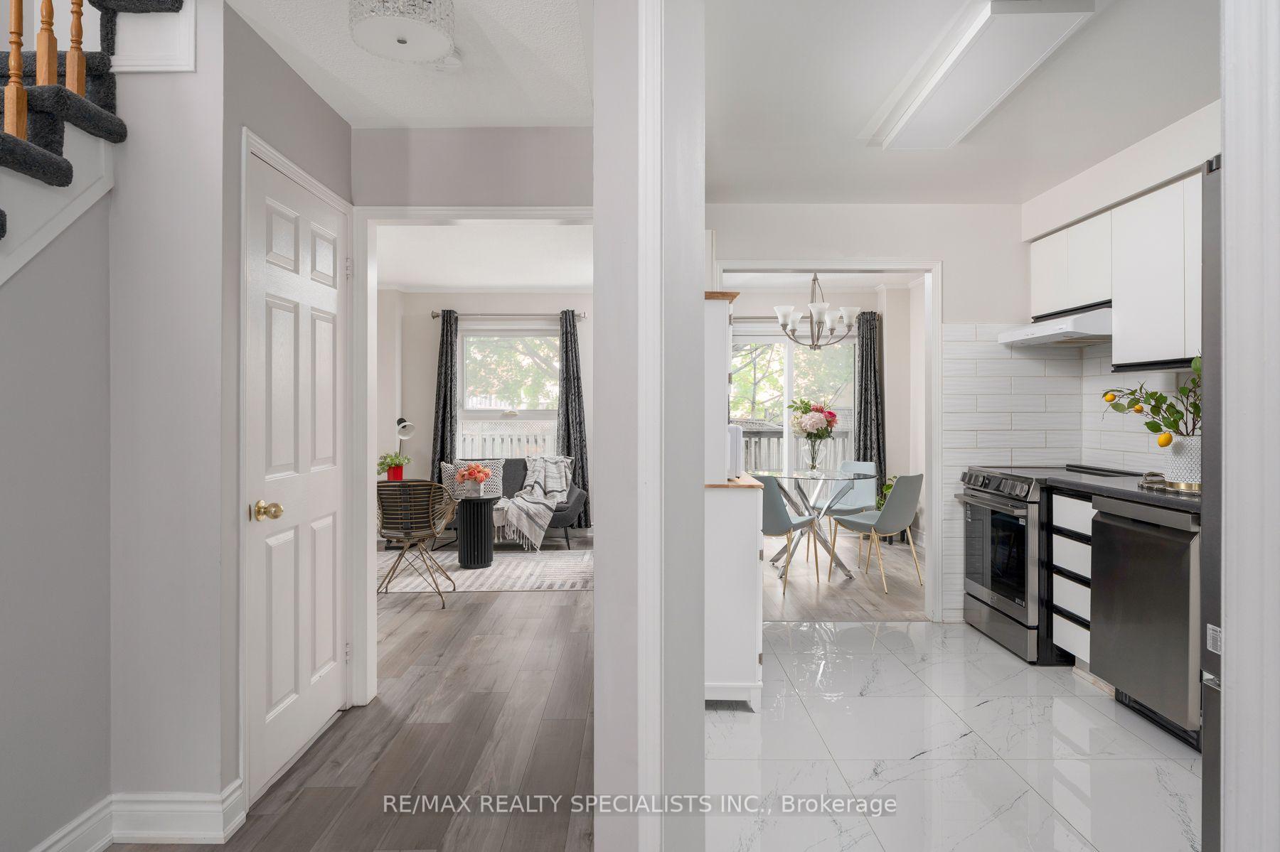 Photo 6 of 6803 Bansbridge Crescent, Mississauga, Lisgar — HOMEH