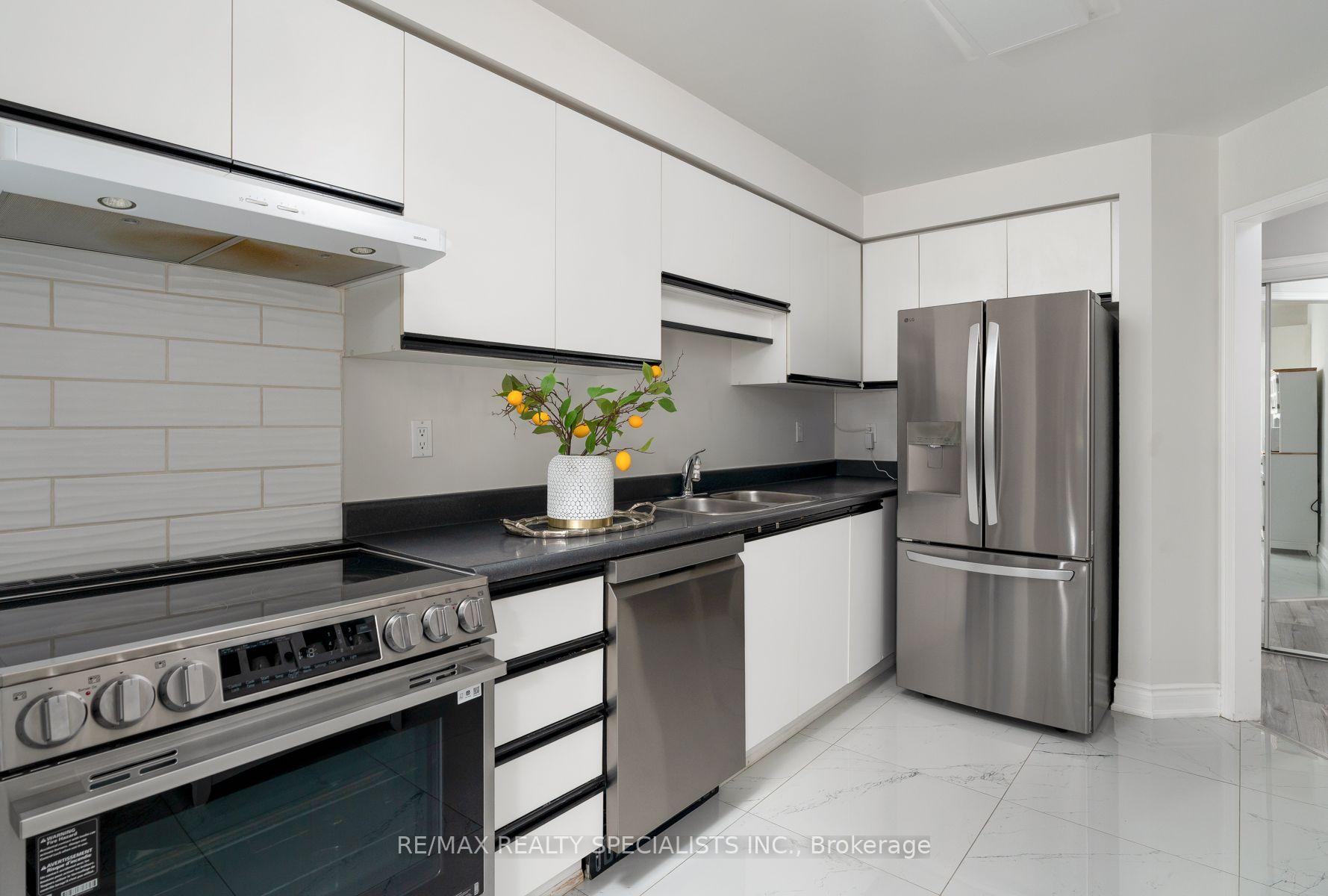Photo 18 of 6803 Bansbridge Crescent, Mississauga, Lisgar — HOMEH