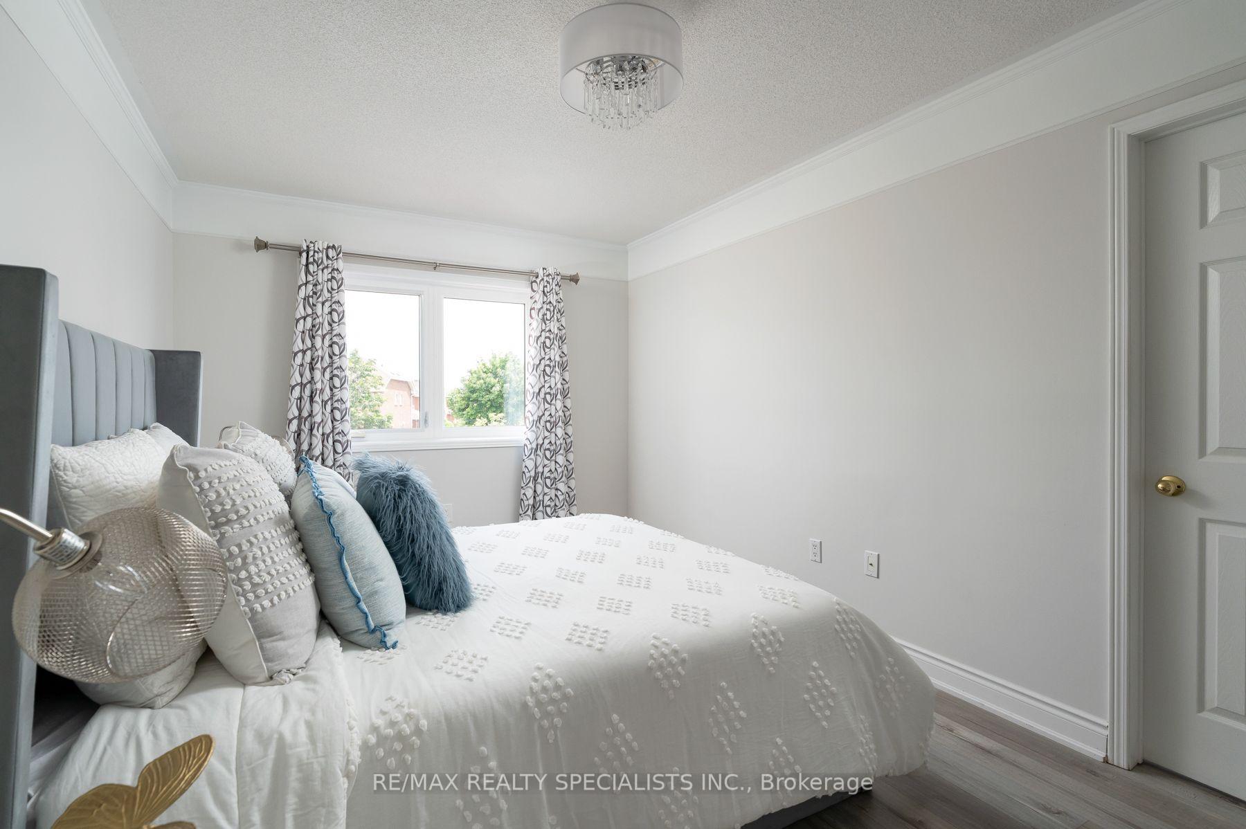 Photo 22 of 6803 Bansbridge Crescent, Mississauga, Lisgar — HOMEH