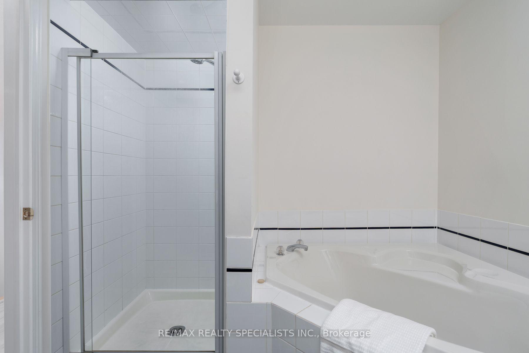 Photo 32 of 6803 Bansbridge Crescent, Mississauga, Lisgar — HOMEH