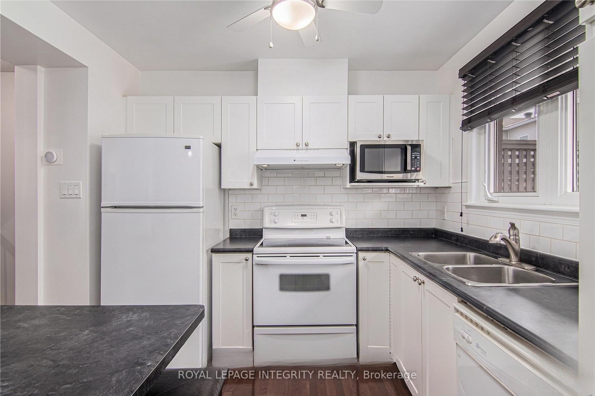Photo 5 of 118 Monterey Drive, Ottawa, Leslie Park — HOMEH