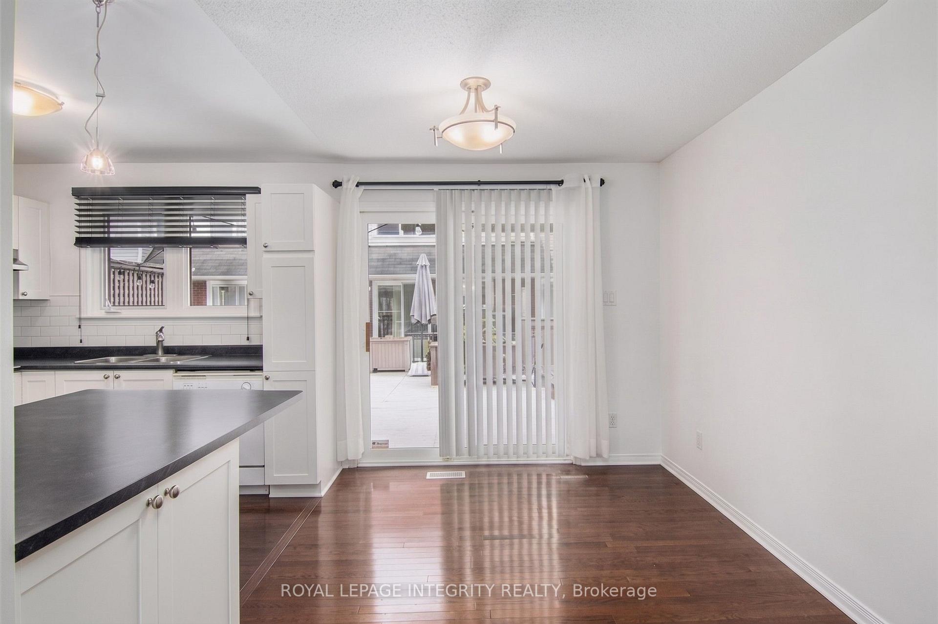 Photo 8 of 118 Monterey Drive, Ottawa, Leslie Park — HOMEH