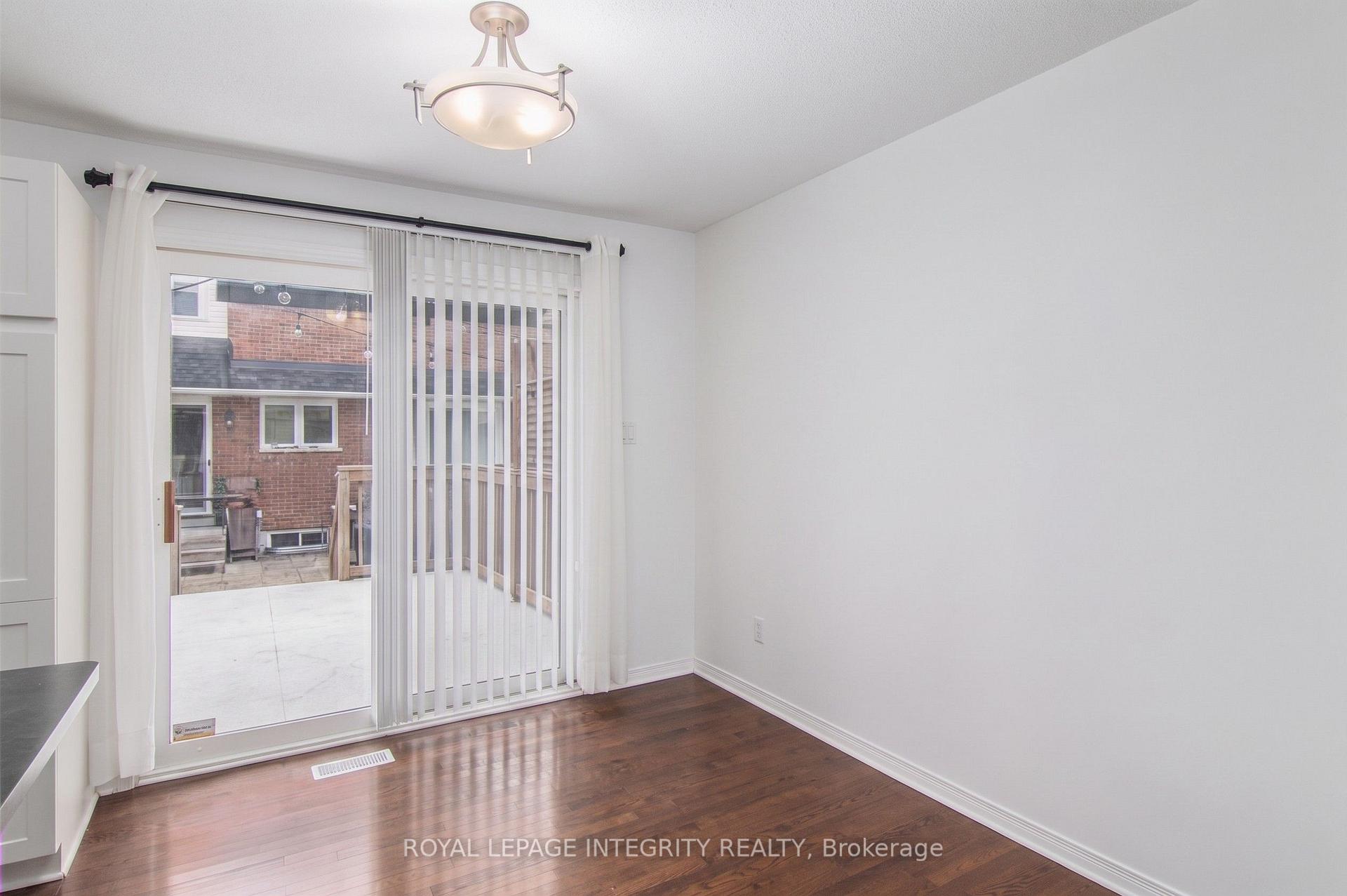 Photo 9 of 118 Monterey Drive, Ottawa, Leslie Park — HOMEH