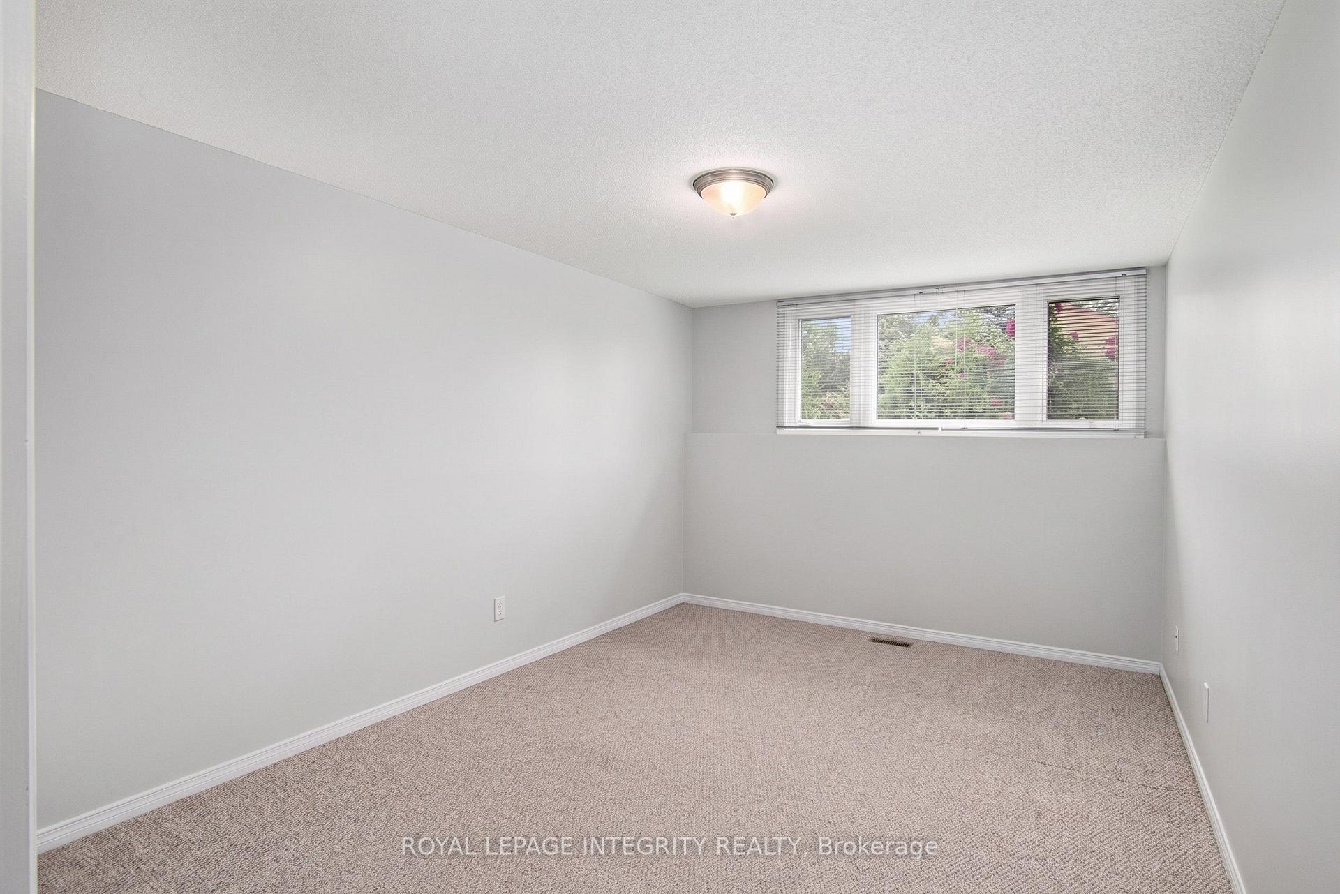 Photo 17 of 118 Monterey Drive, Ottawa, Leslie Park — HOMEH