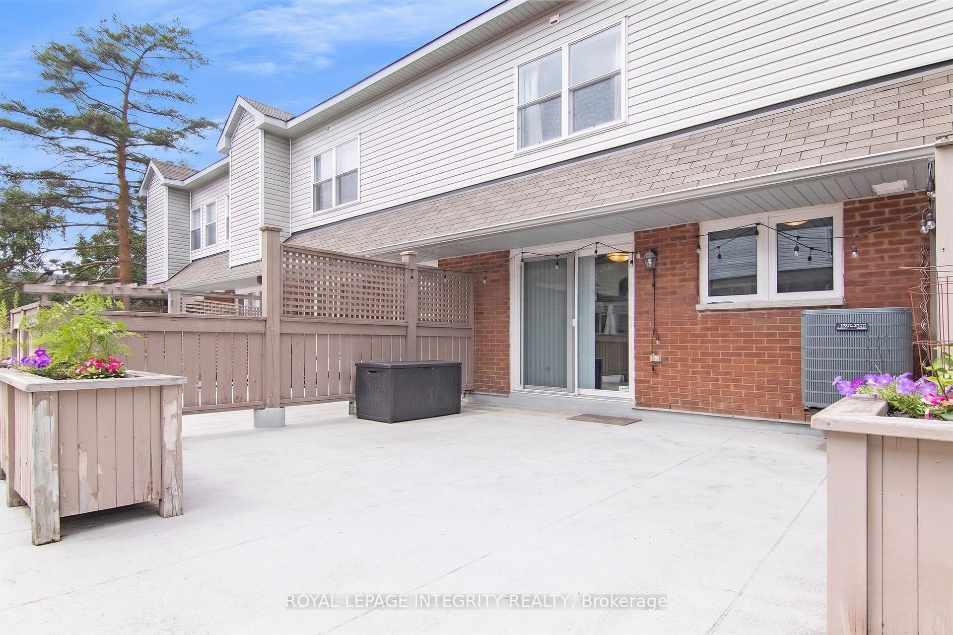 Photo 19 of 118 Monterey Drive, Ottawa, Leslie Park — HOMEH