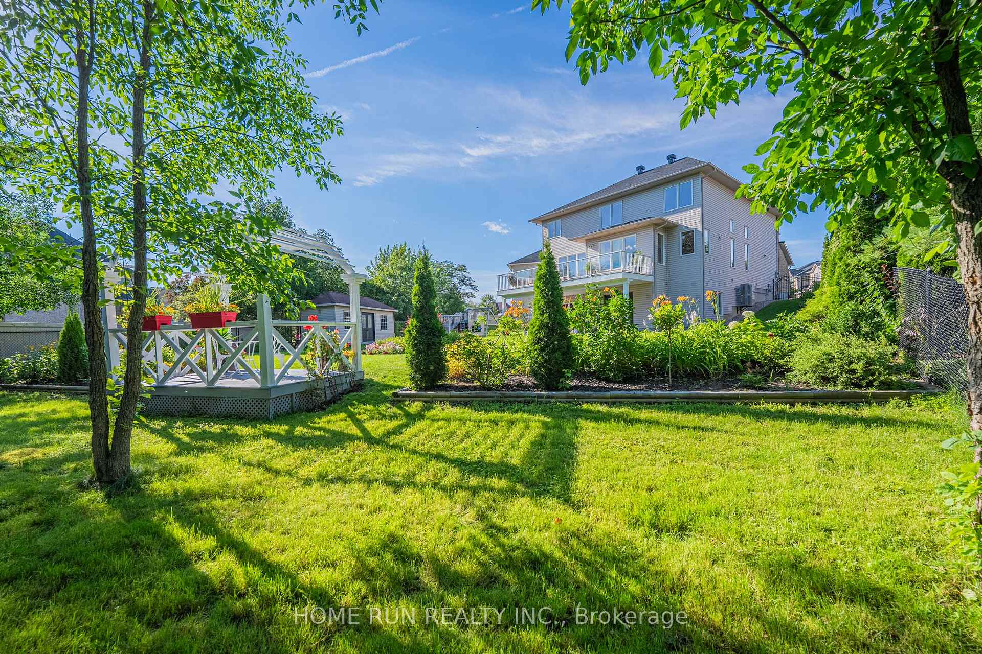 Photo 2 of 233 Marjan Crescent, Ottawa, Barrhaven - Hearts Desire — HOMEH