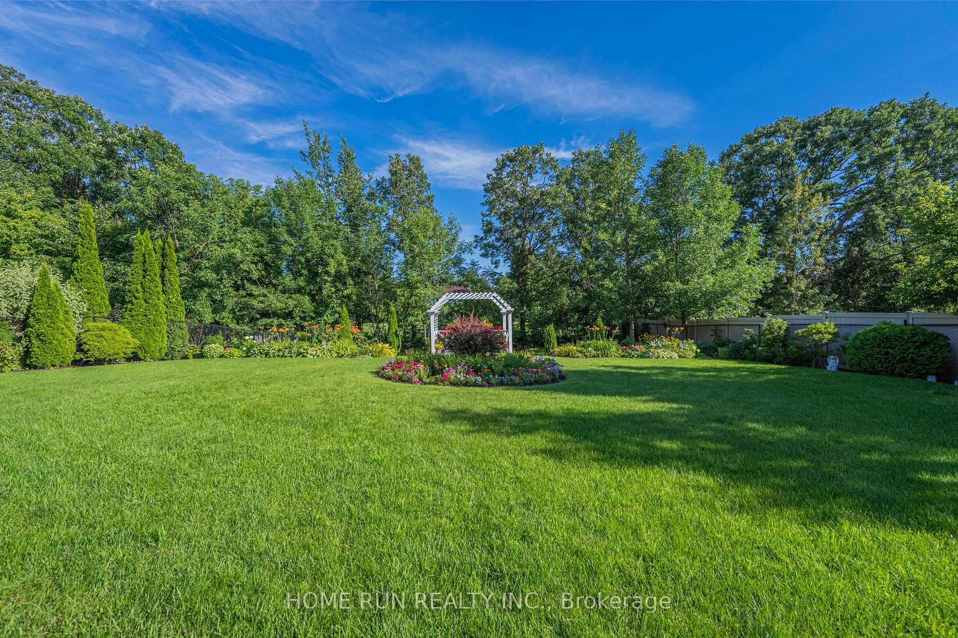 Photo 5 of 233 Marjan Crescent, Ottawa, Barrhaven - Hearts Desire — HOMEH