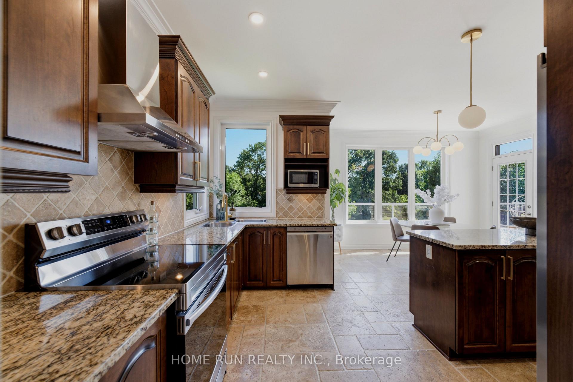 Photo 19 of 233 Marjan Crescent, Ottawa, Barrhaven - Hearts Desire — HOMEH