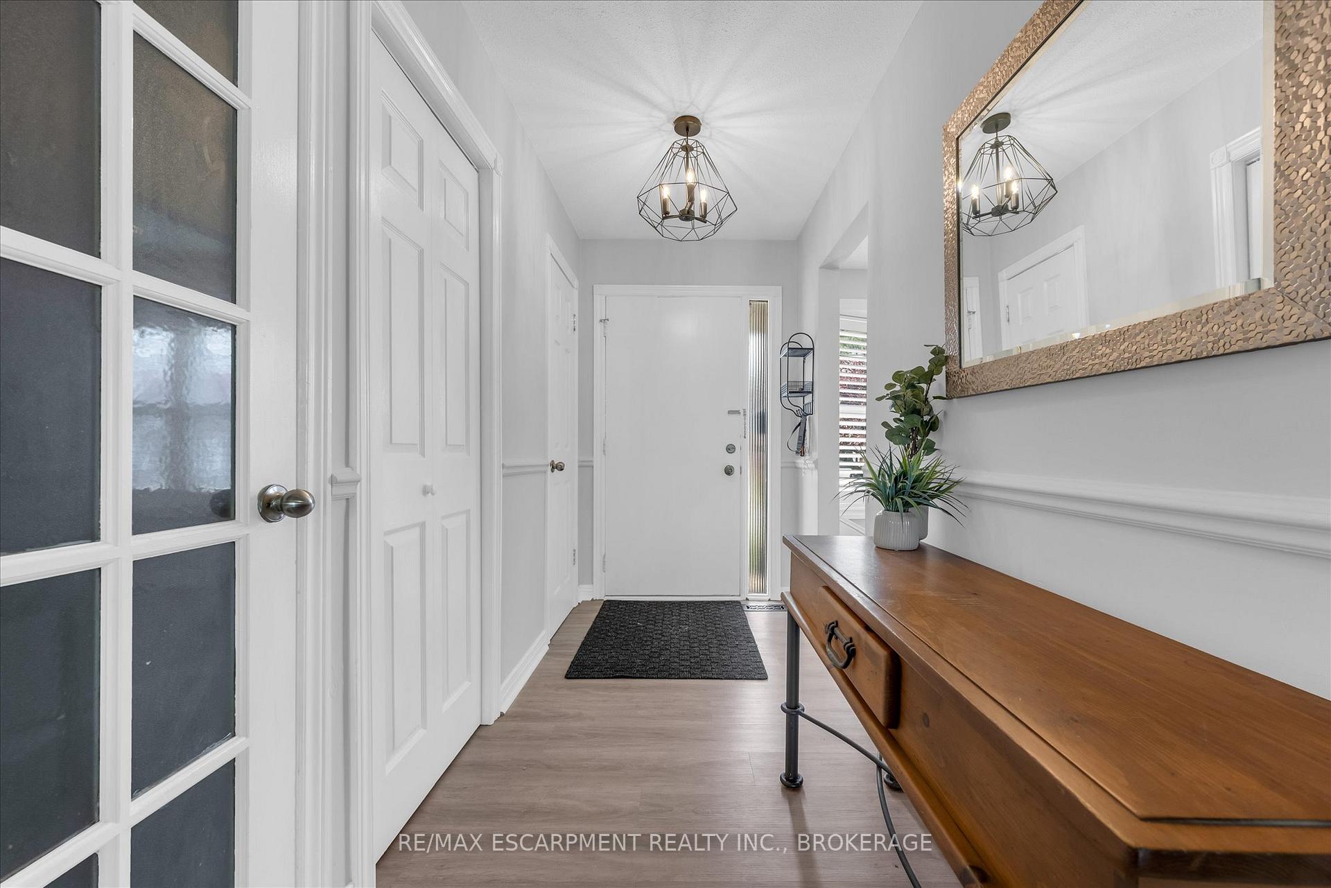 Photo 5 of Unit 97, 77 Linwell Road, St. Catharines, Lakeport — HOMEH