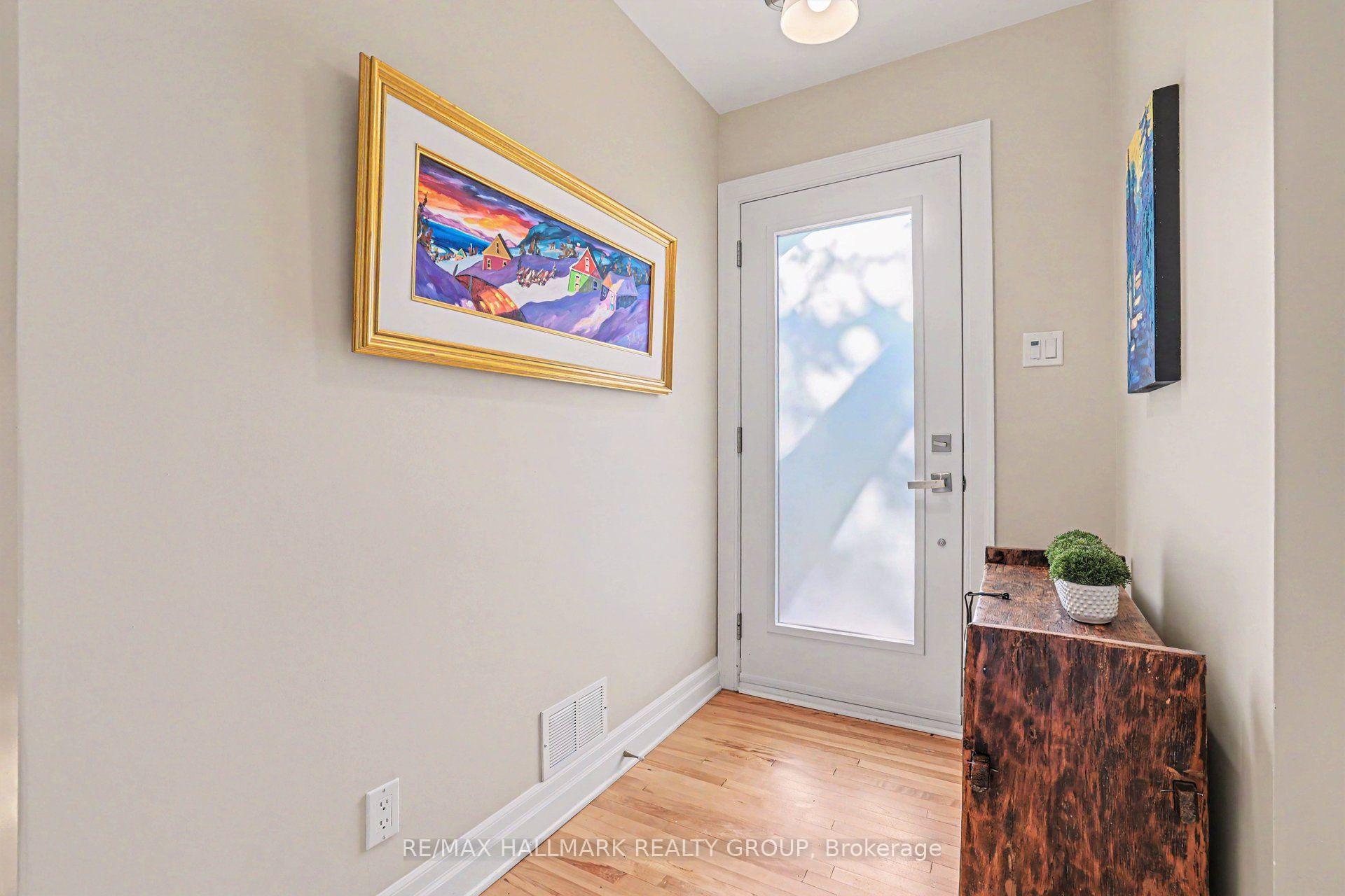 Photo 2 of 22 Dunvegan Road, Ottawa, Manor Park — HOMEH