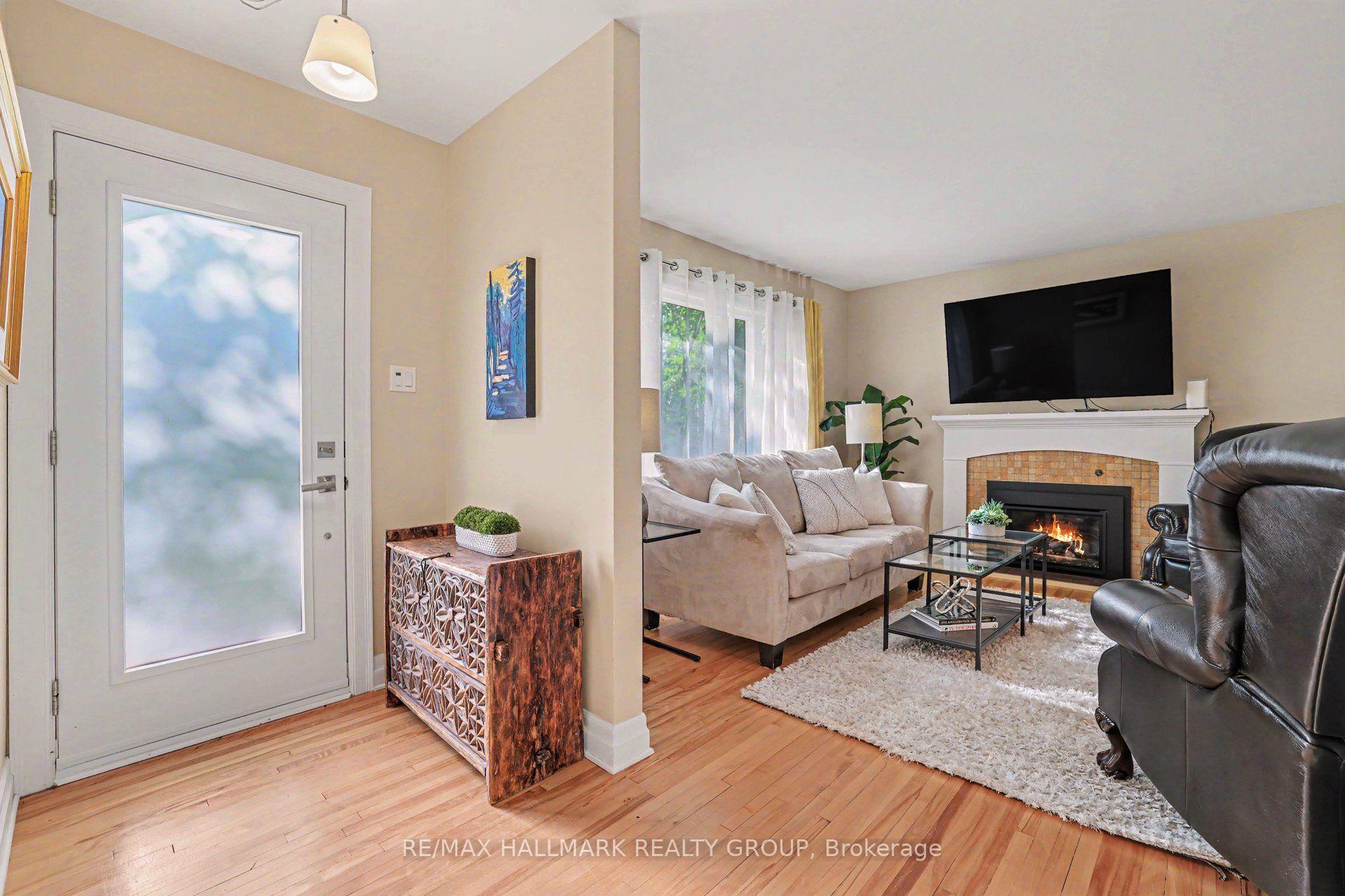 Photo 3 of 22 Dunvegan Road, Ottawa, Manor Park — HOMEH
